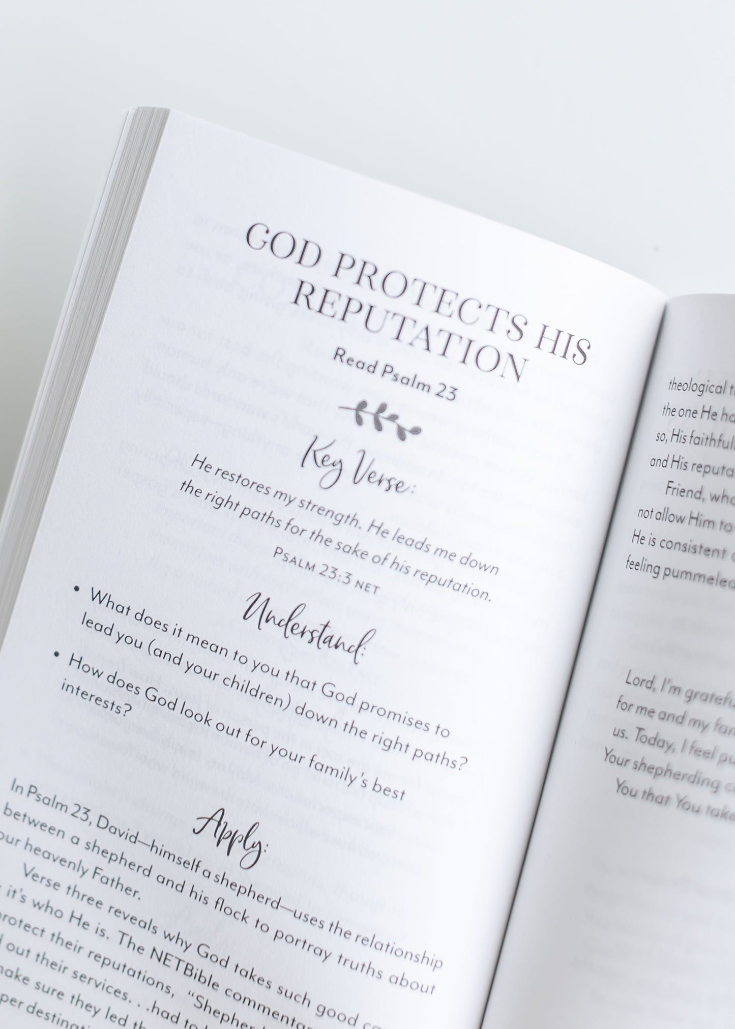 5 Minute Bible Study for Moms Devotional Book