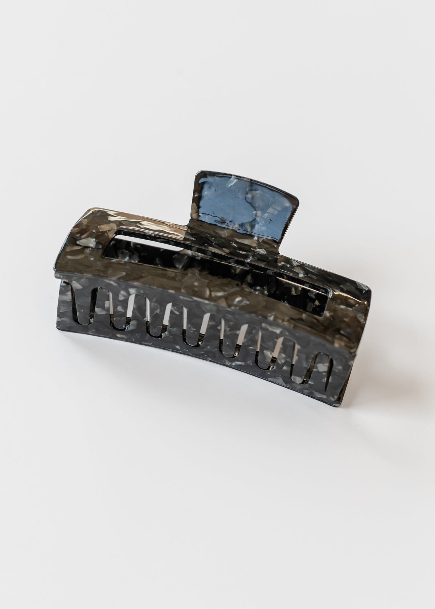 Pixie Woo Marble Black Medium Claw Clip