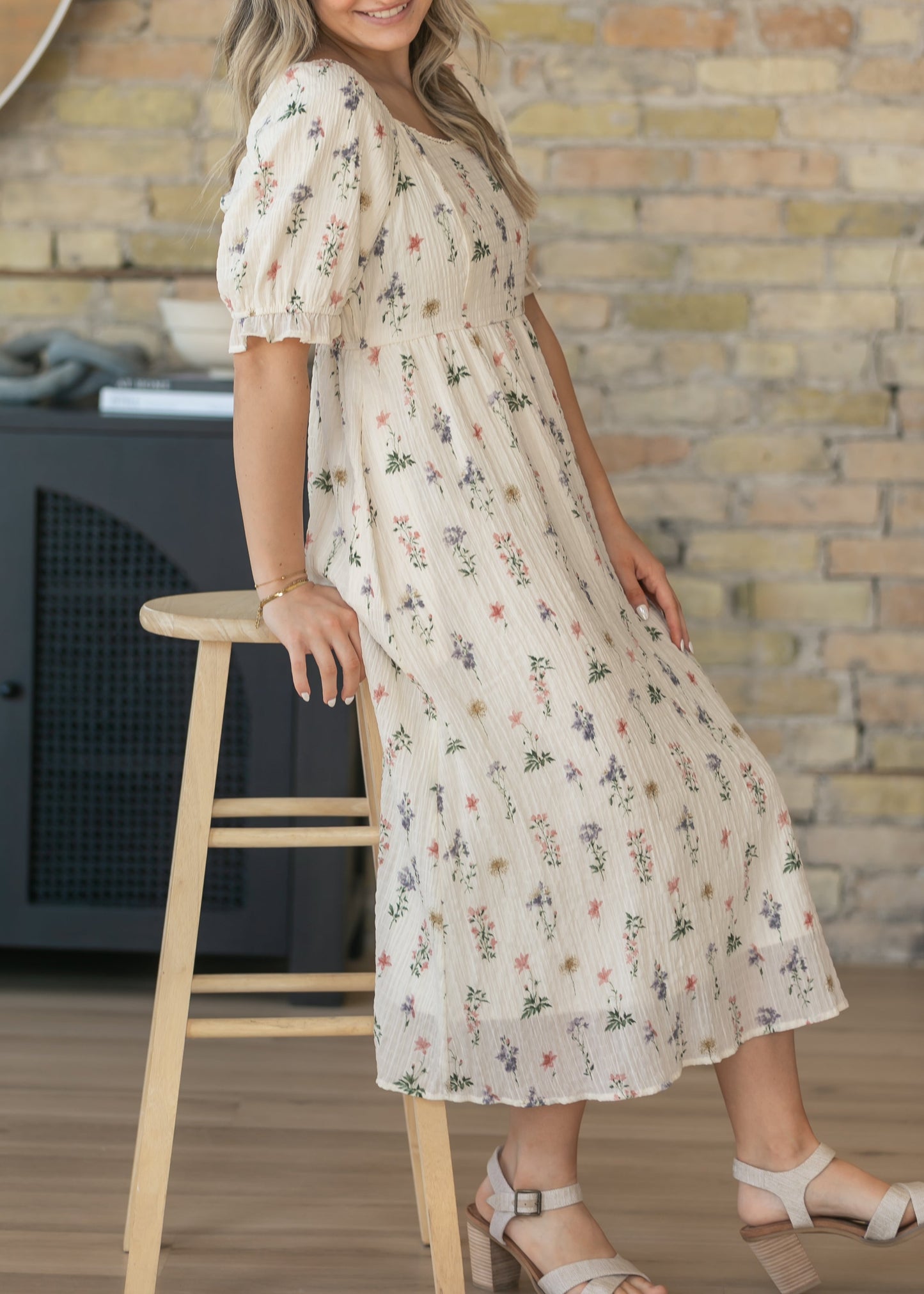 Textured Floral Print Midi Dress