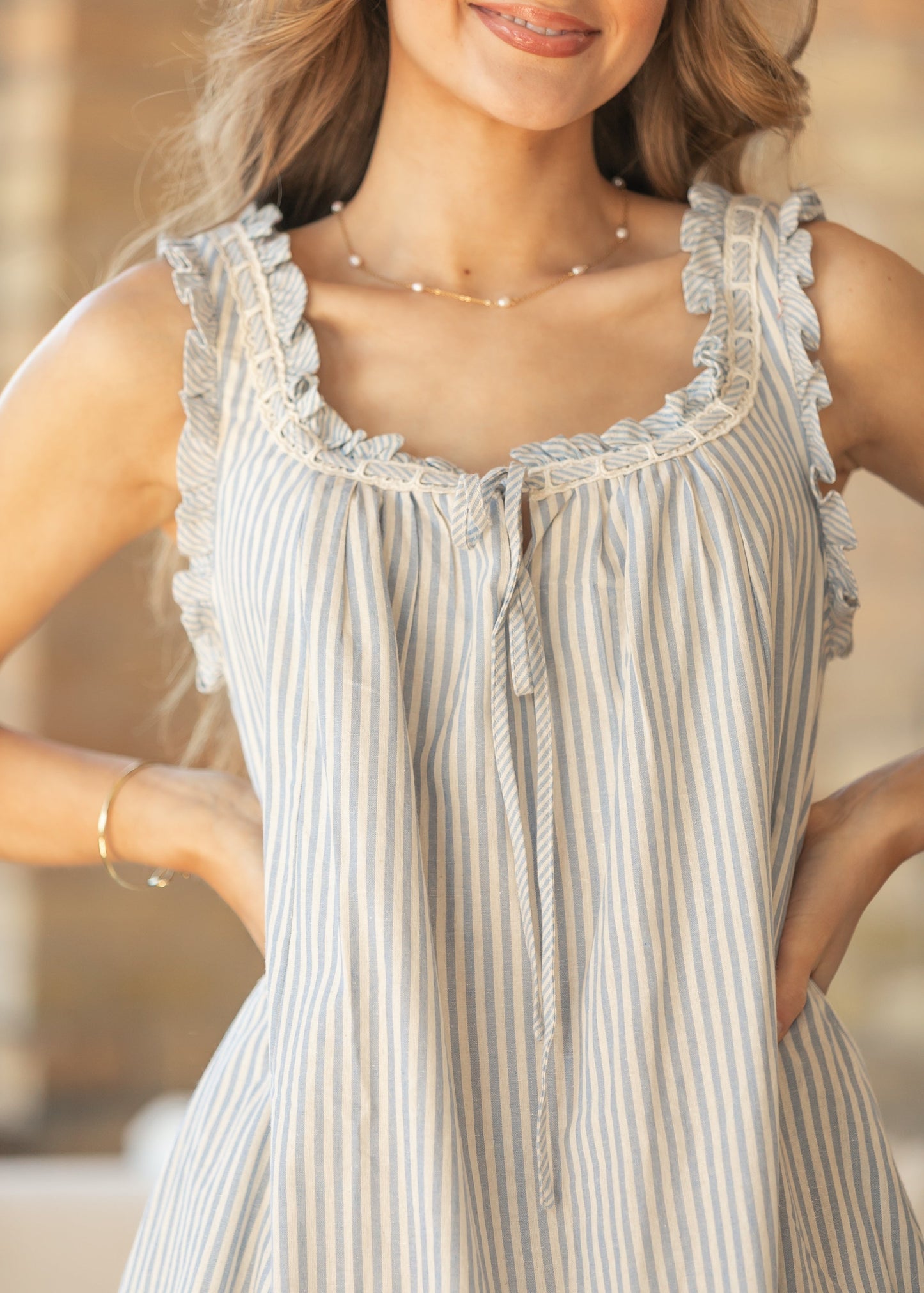 Lace Detail Sleeveless Midi Dress