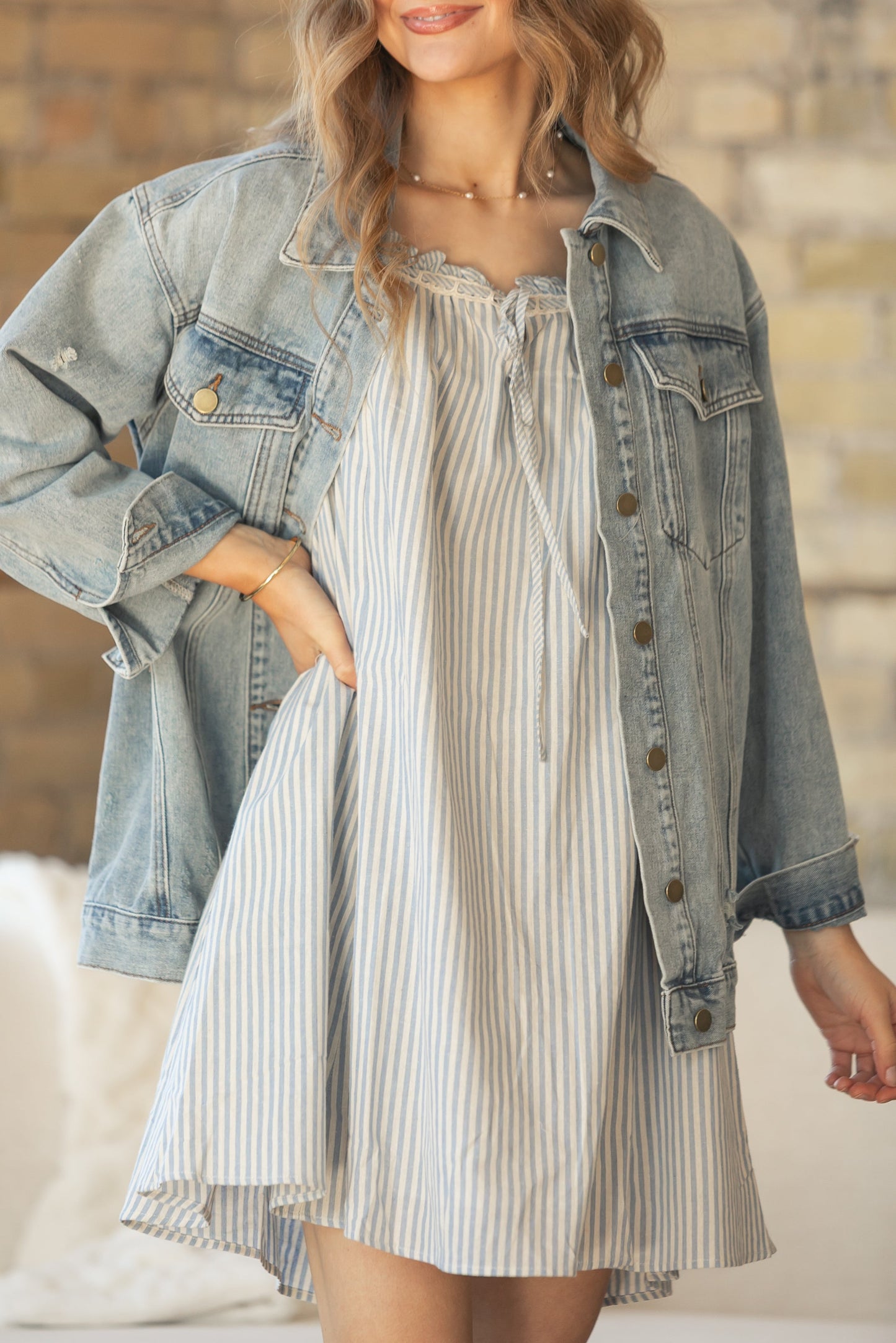 Lace Detail Sleeveless Midi Dress