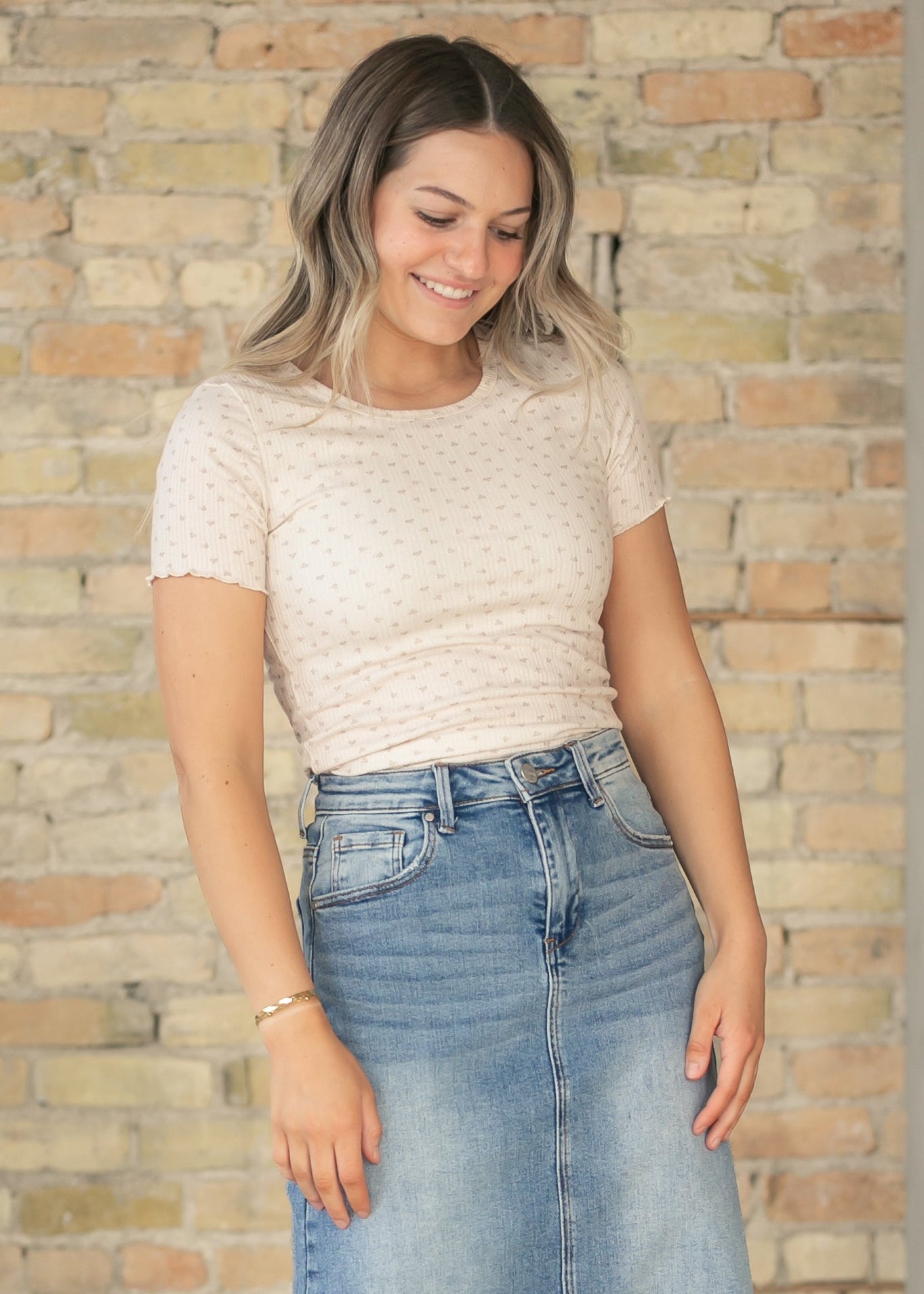 Larza Lettuce Hem Top