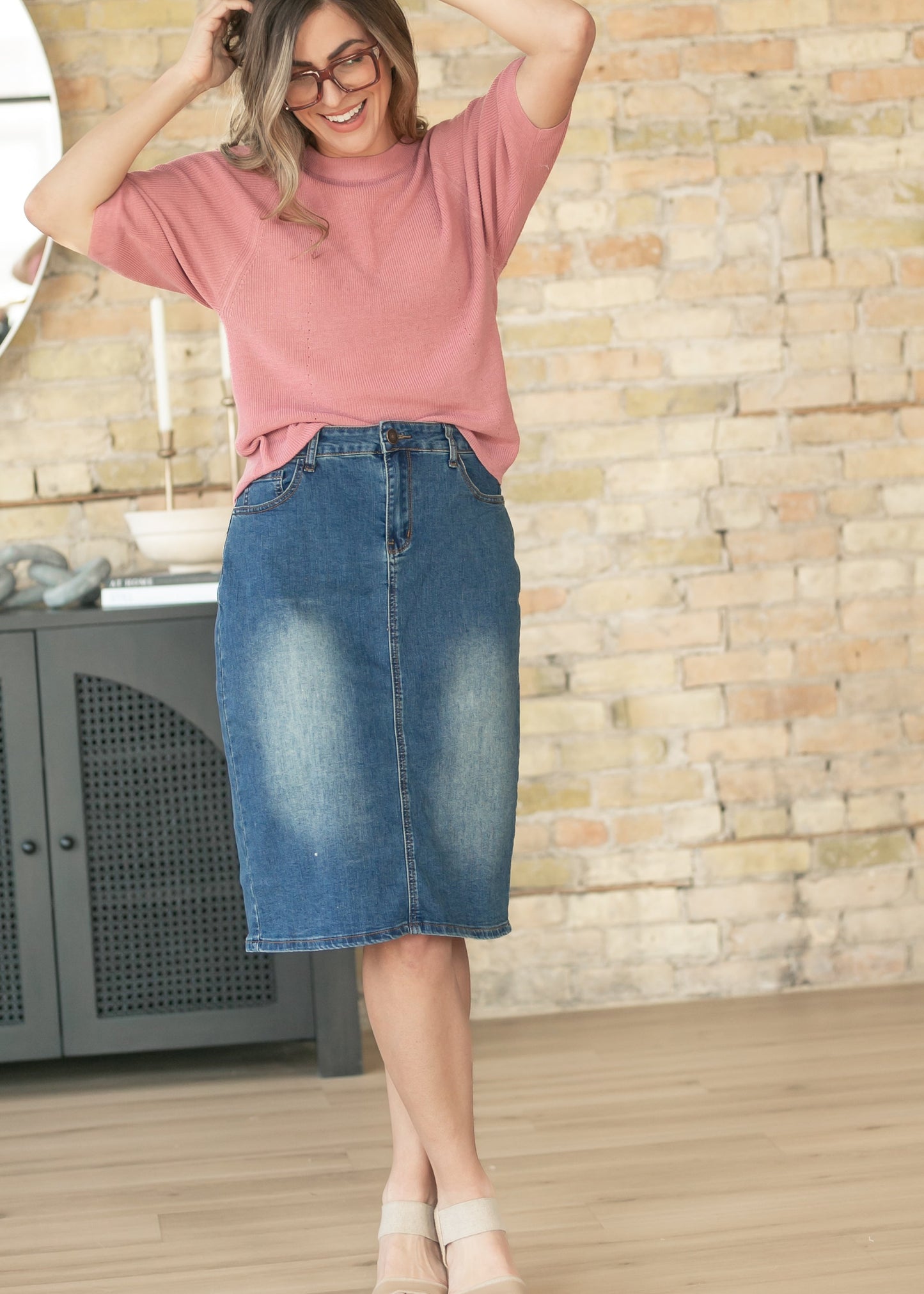 Ribbed Knit Rose Boxy Tee
