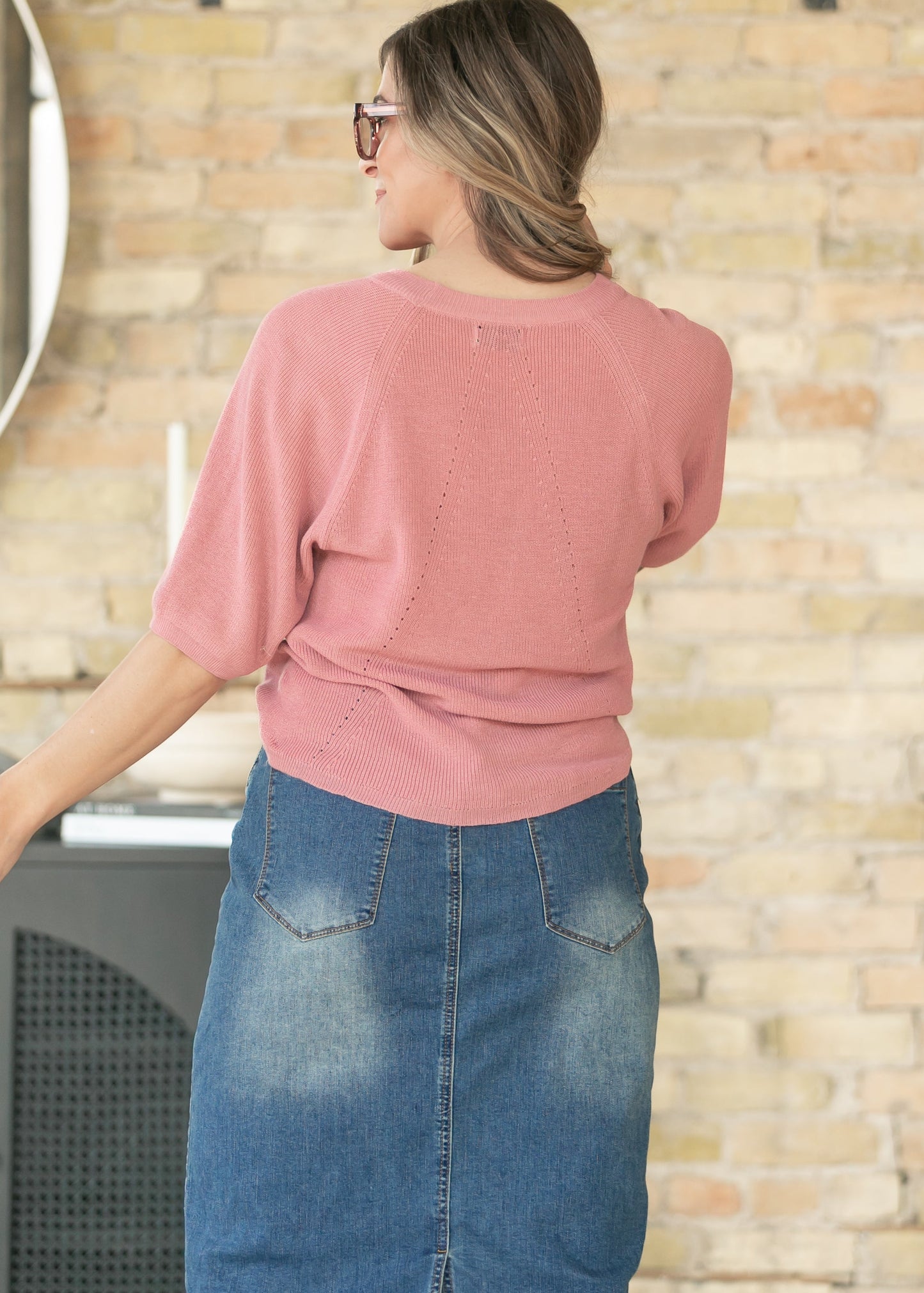 Ribbed Knit Rose Boxy Tee