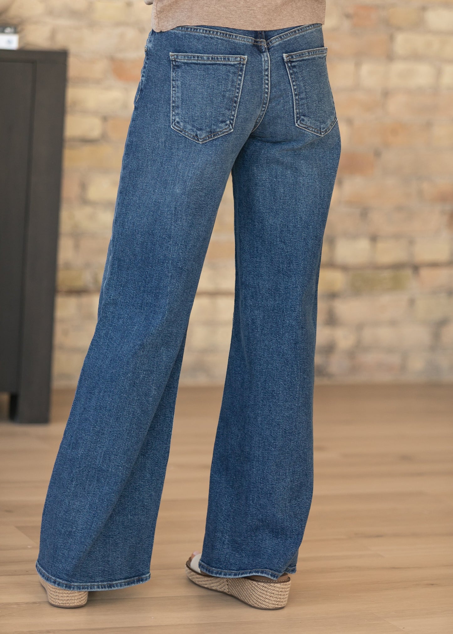 Ultra Wide Leg Jeans