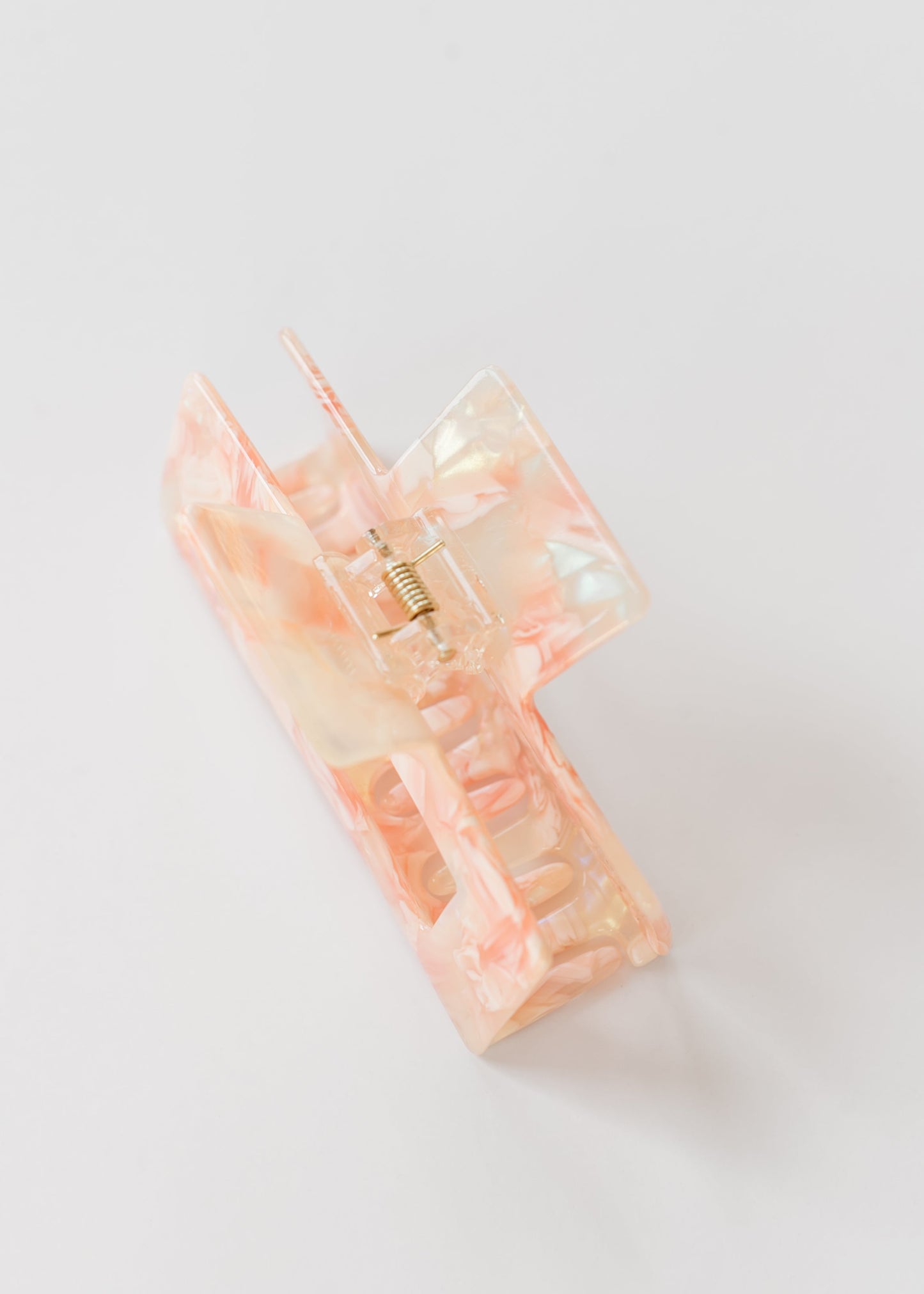 Pixie Woo Alycia Medium Claw Clip