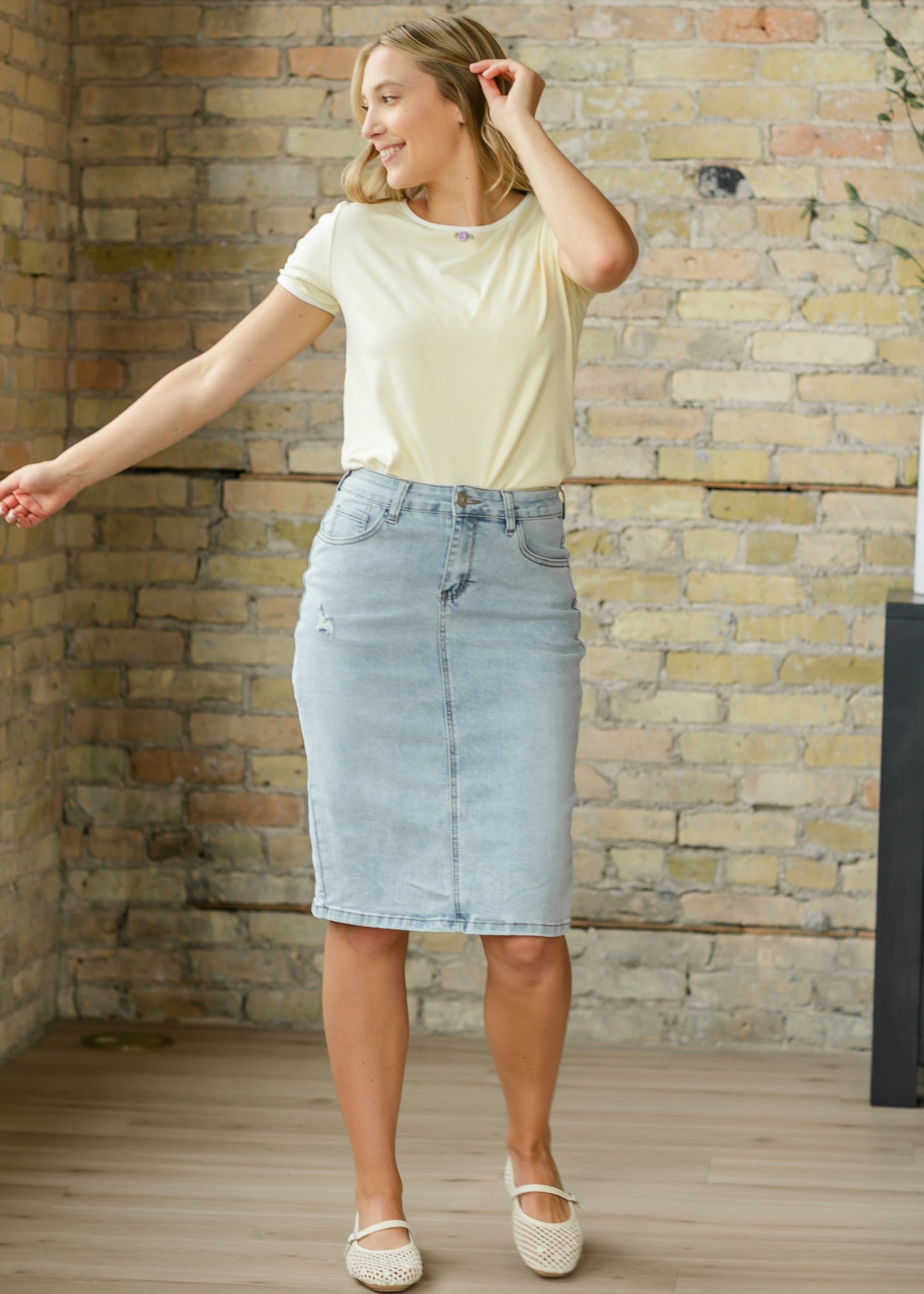 Ari Rosette Short Sleeve Tee - FINAL SALE