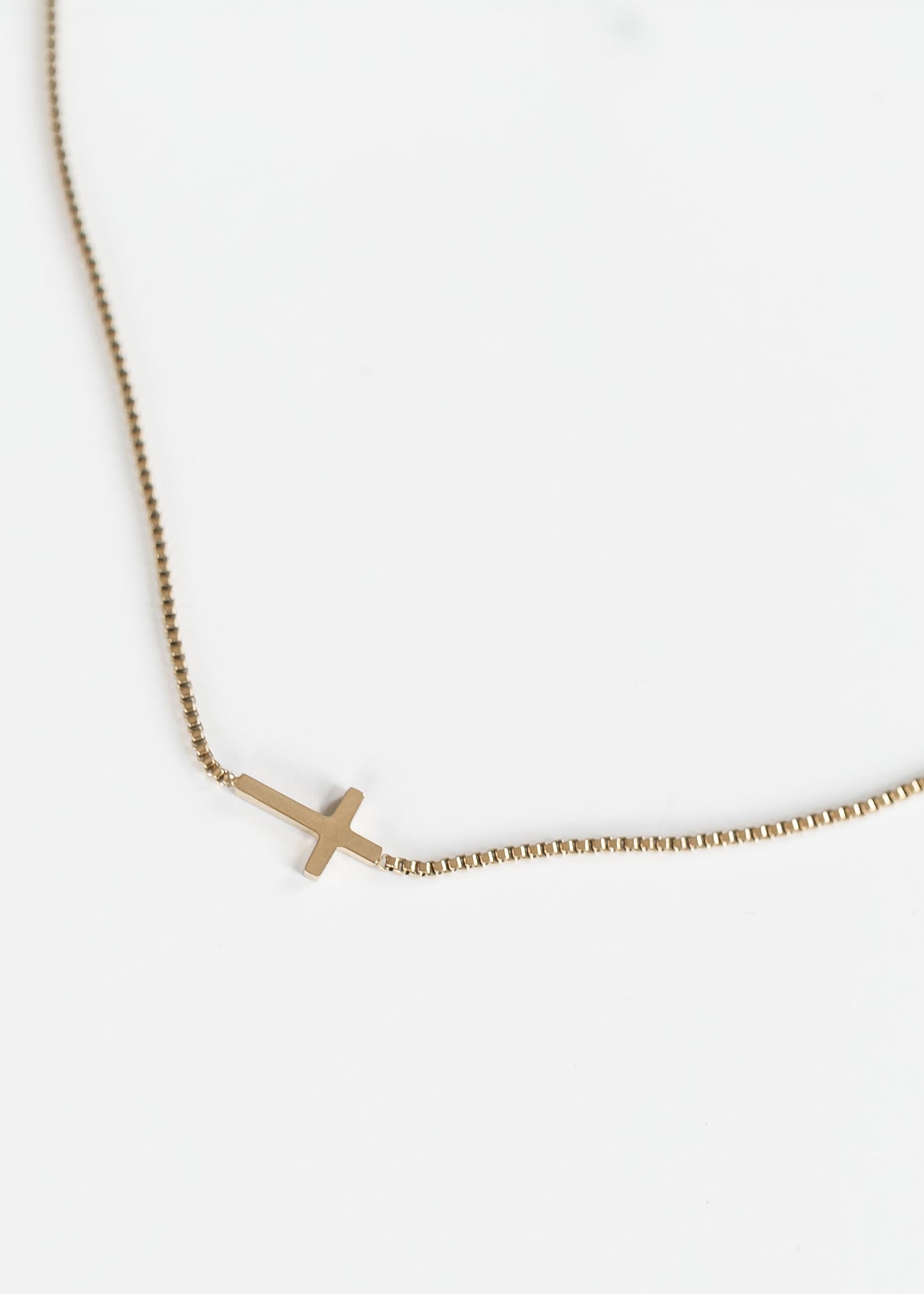 Classic Side Cross Necklace