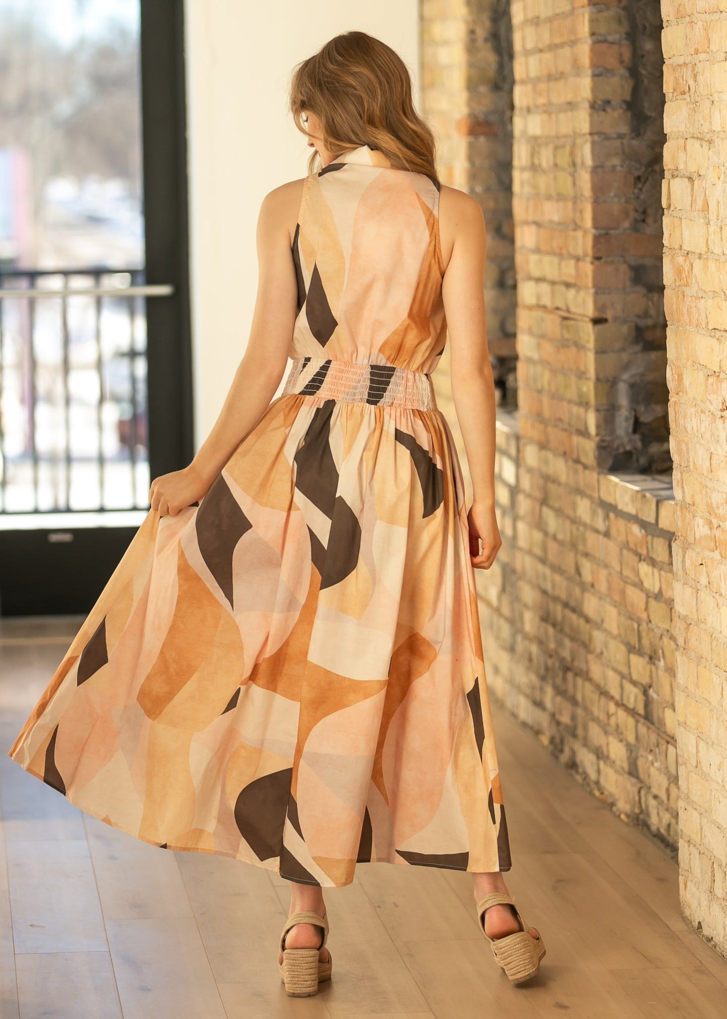 elan Collared Sleeveless Maxi Dress
