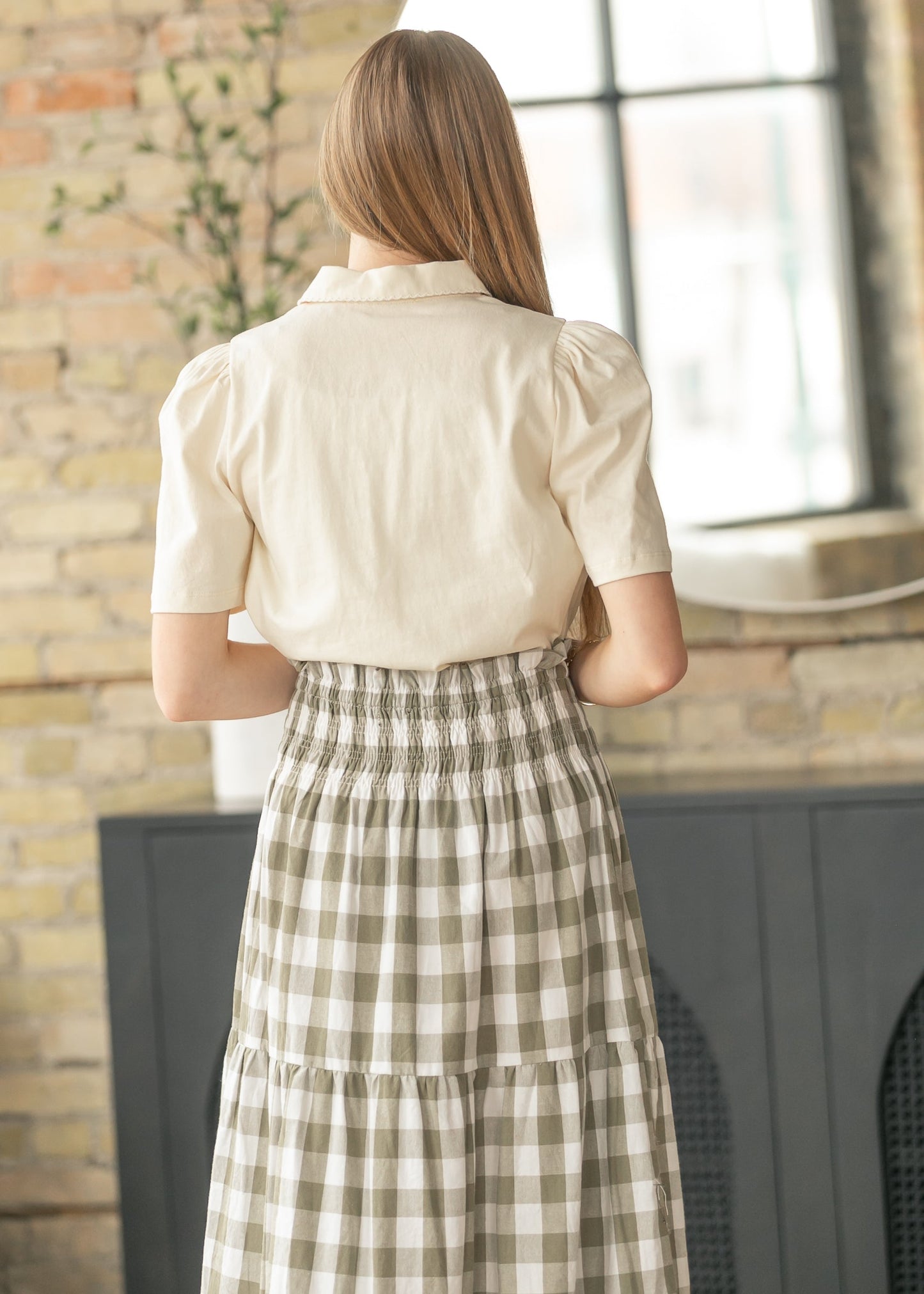 Embroidered Collar Puff Sleeve Top
