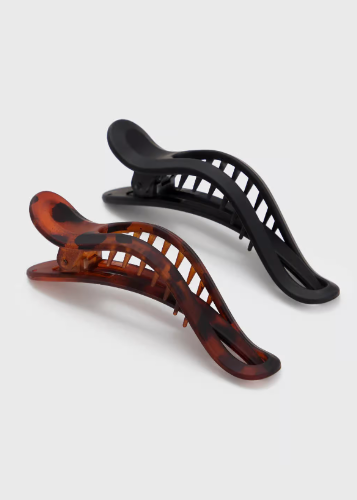 Kitsch™ Flat Lay Claw Clip 2pc Curved Black + Tortoise