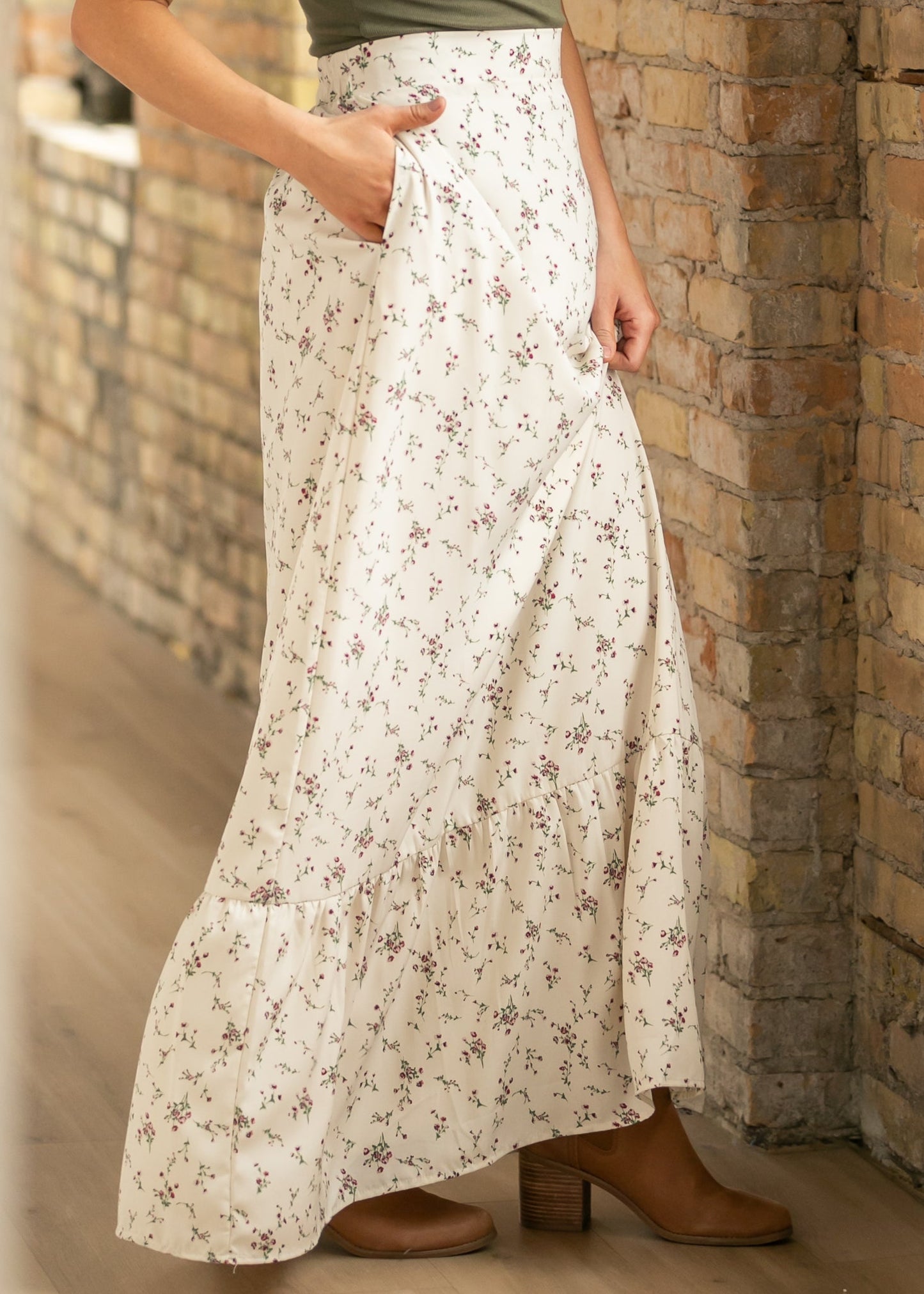 Havyn Ivory Floral Lined Maxi Skirt