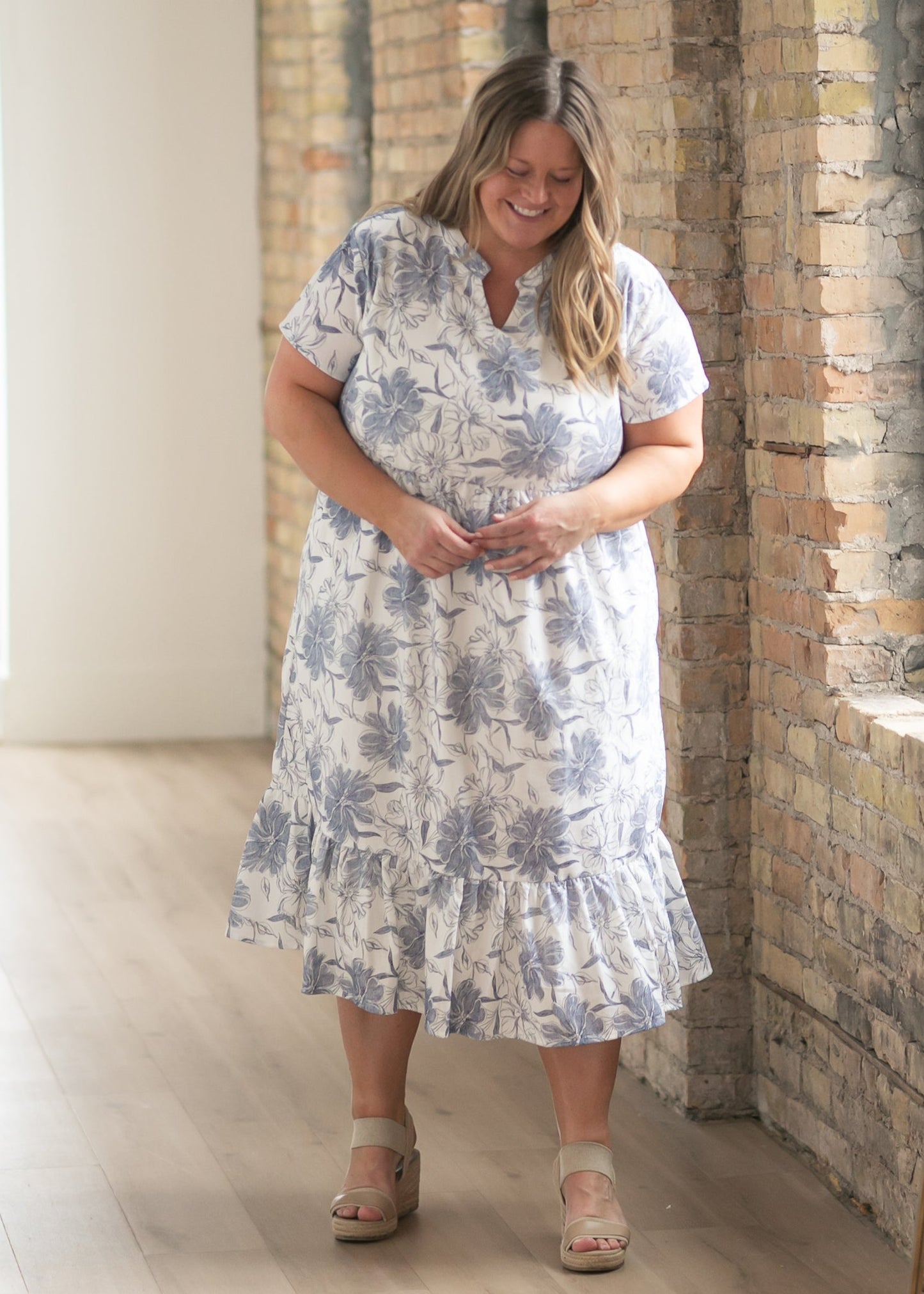 Jaydrien Blue Floral Short Sleeve Midi Dress