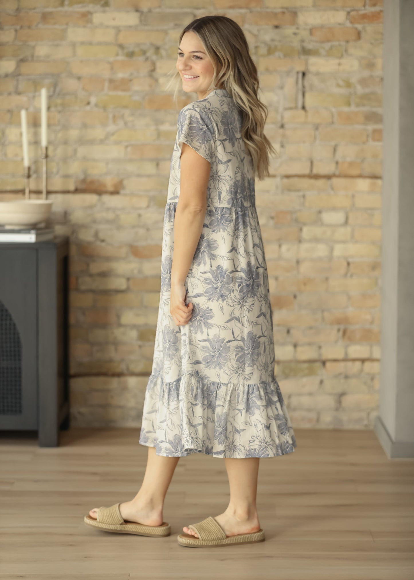 Jaydrien Blue Floral Short Sleeve Midi Dress