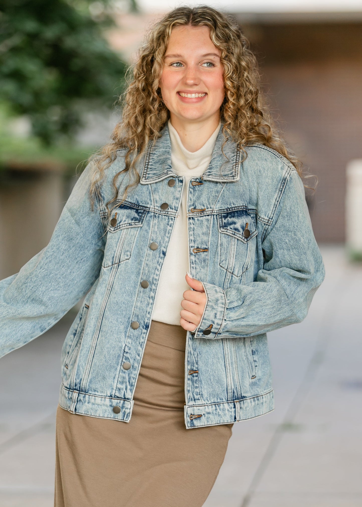Kut from the Kloth® Emmy Light Wash Oversized Denim Jacket - FINAL SALE