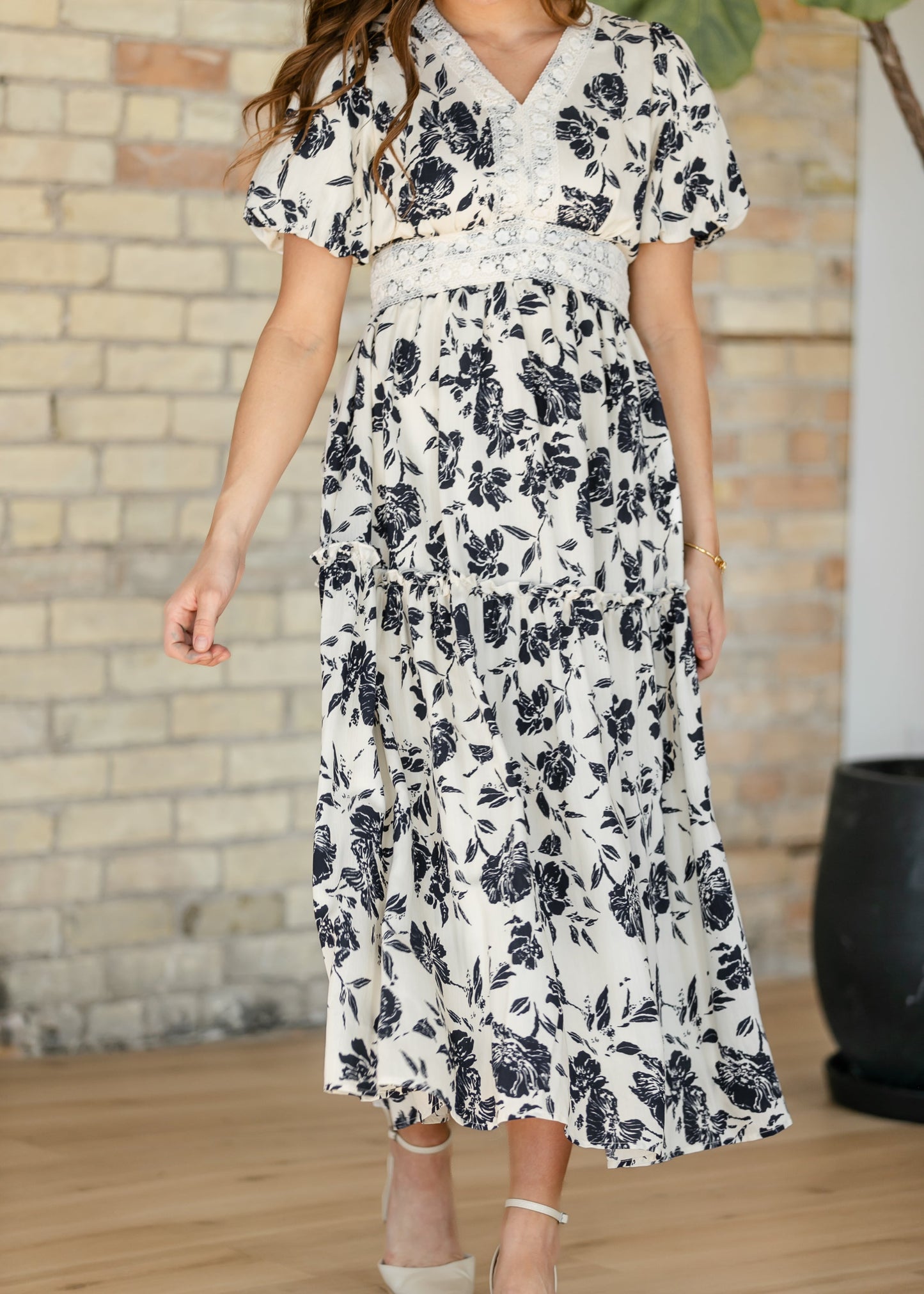 Lace Detail V-Neck Maxi Dress
