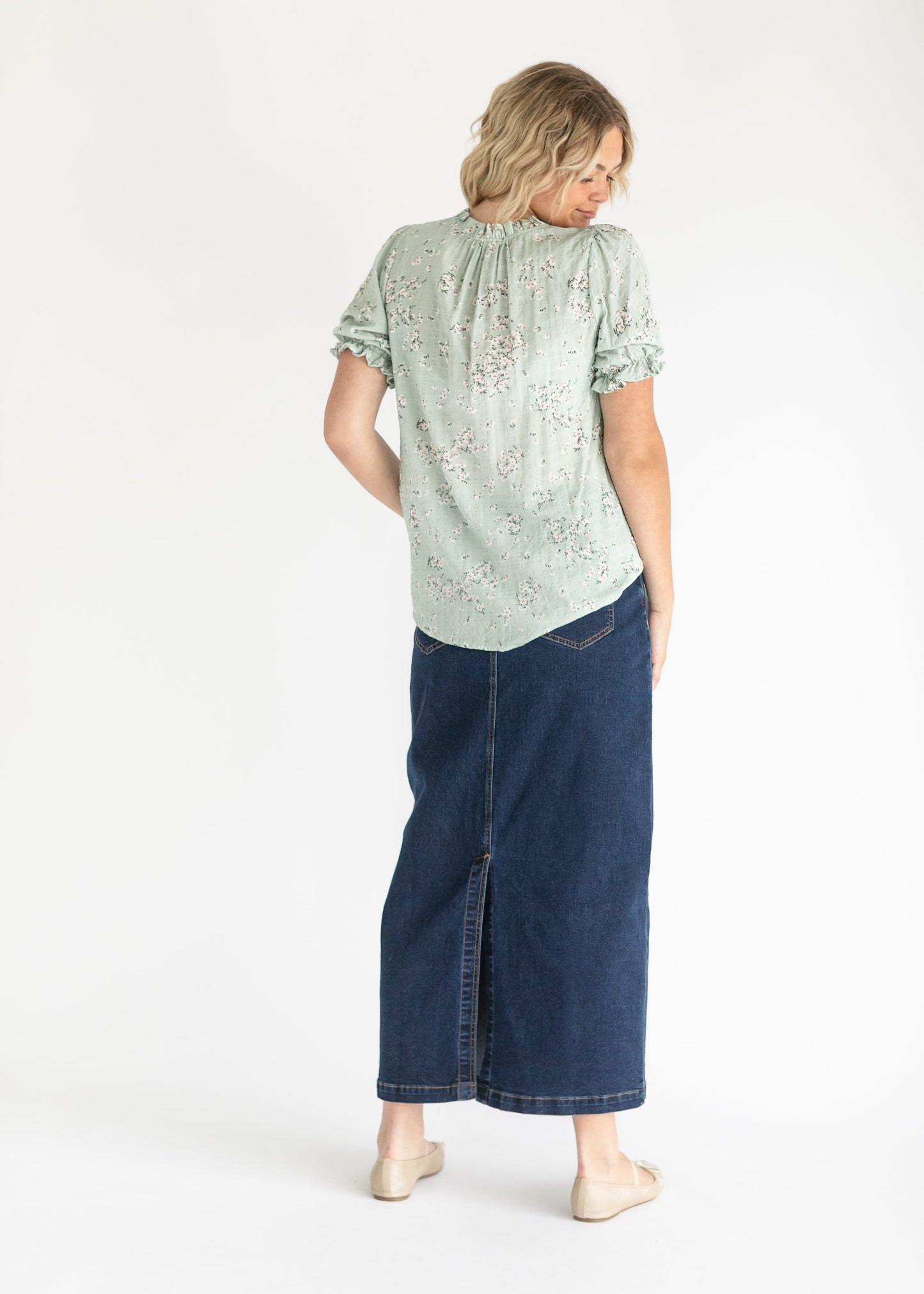 Laurel Floral V-neck Short Sleeve Top - FINAL SALE