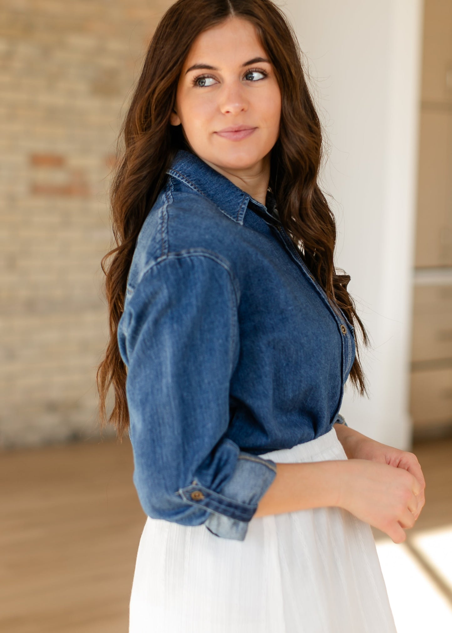 Kut from the Kloth® Leighton Linen Blend Denim Long Sleeve Top - FINAL SALE