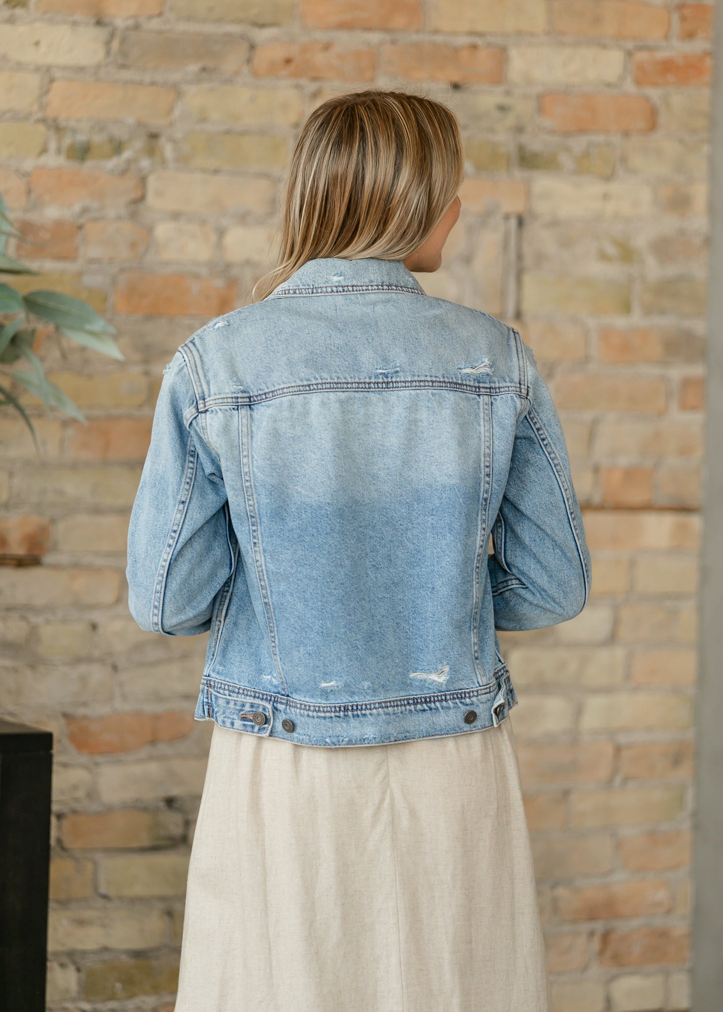 Light Wash Fitted Denim Jacket - FINAL SALE