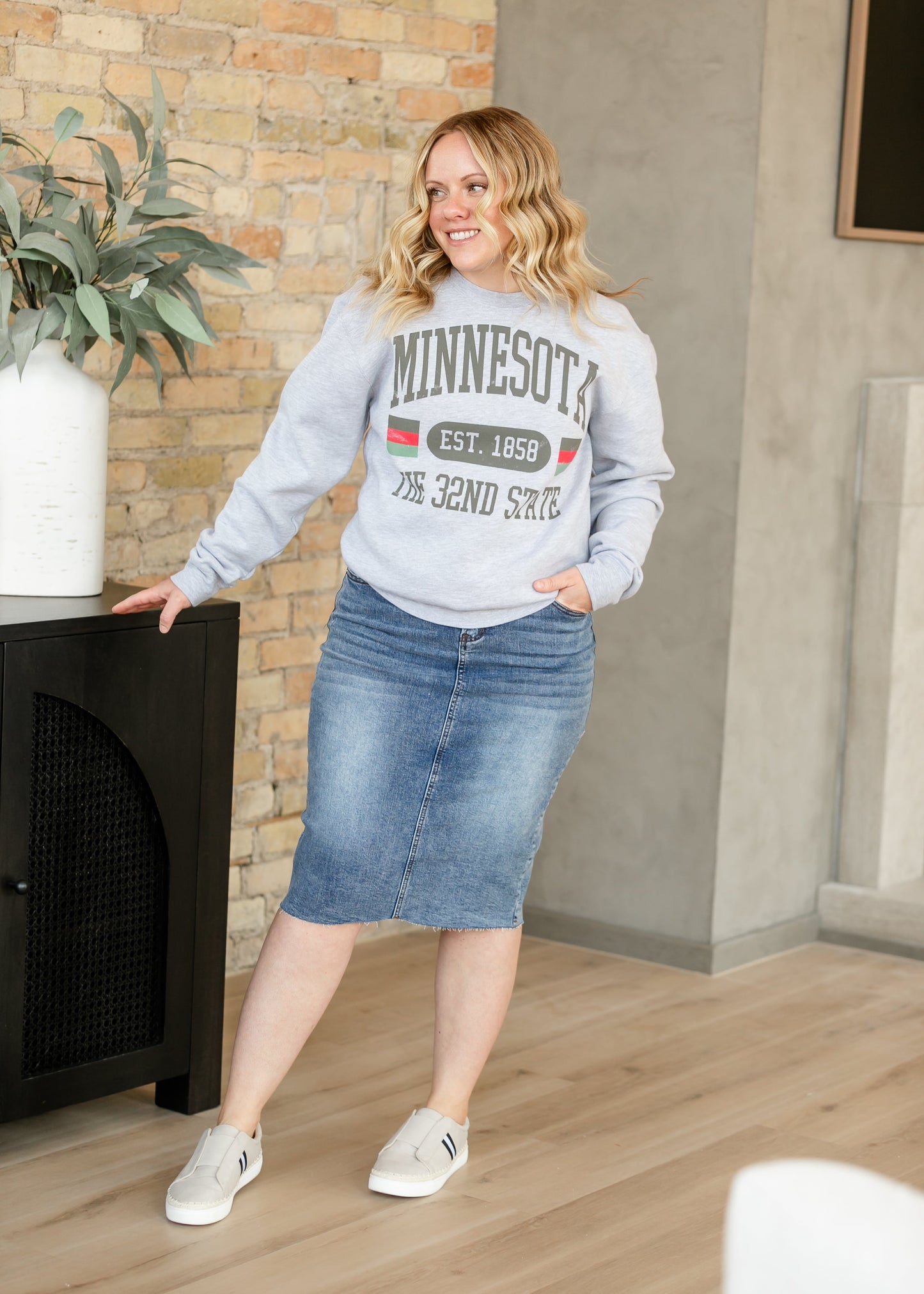 Minnesota Graphic Unisex Crewneck Sweatshirt - FINAL SALE