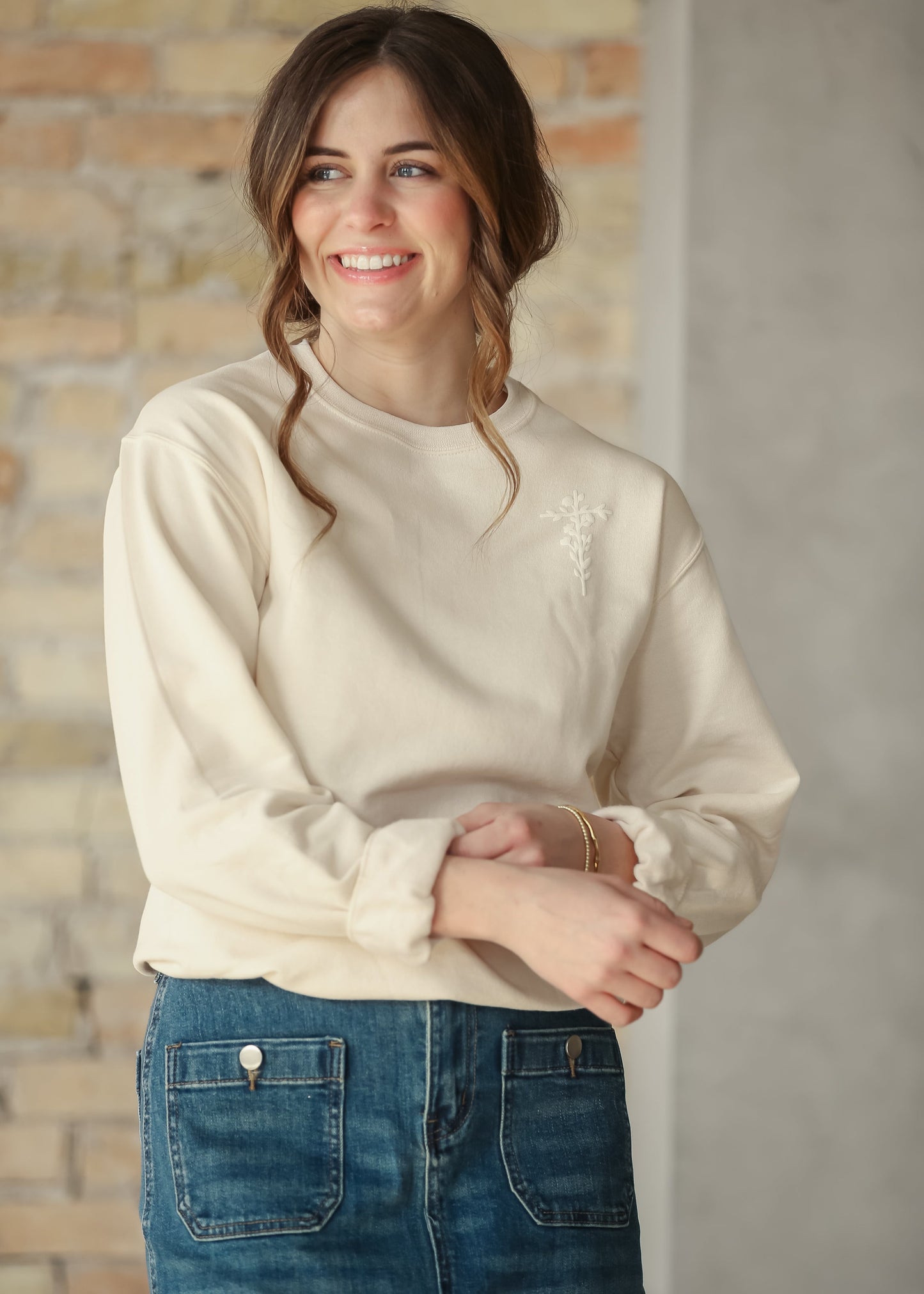 Puff Flower Cross Pullover Sweatshirt