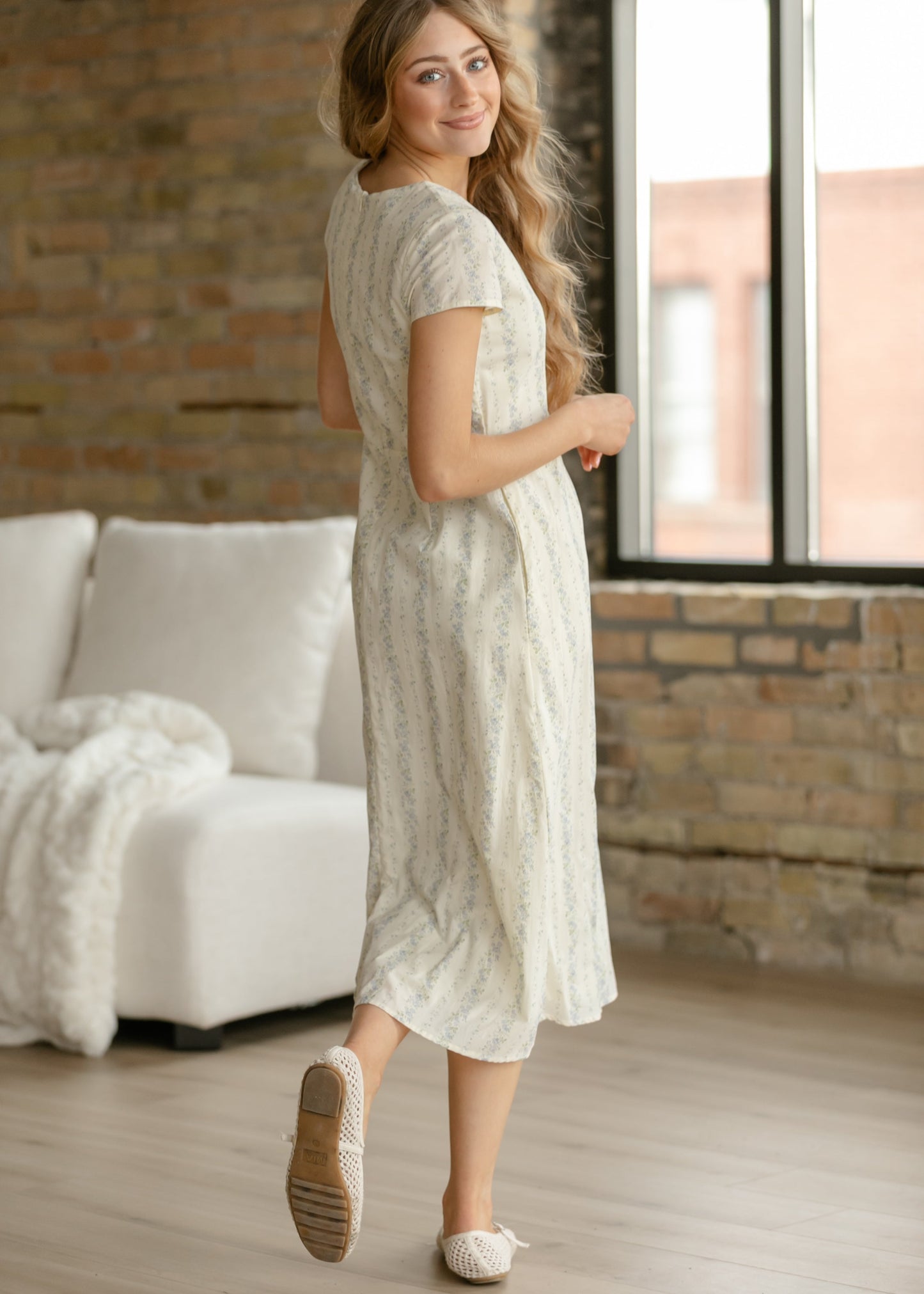 Reece Short Sleeve Straight Fit Midi Dress