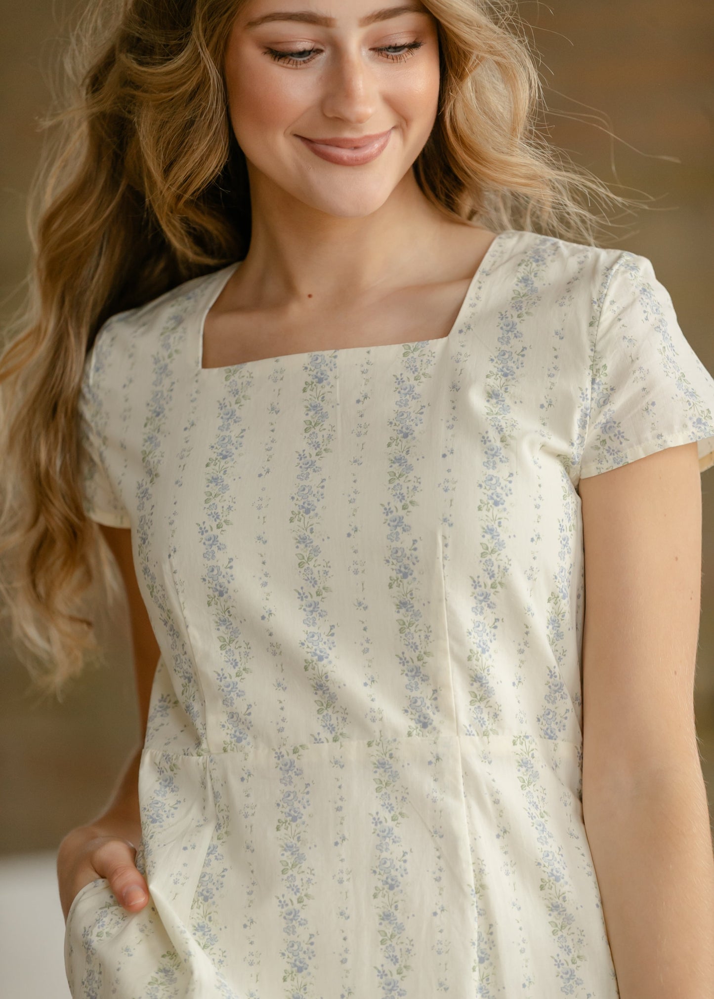 Reece Short Sleeve Straight Fit Midi Dress