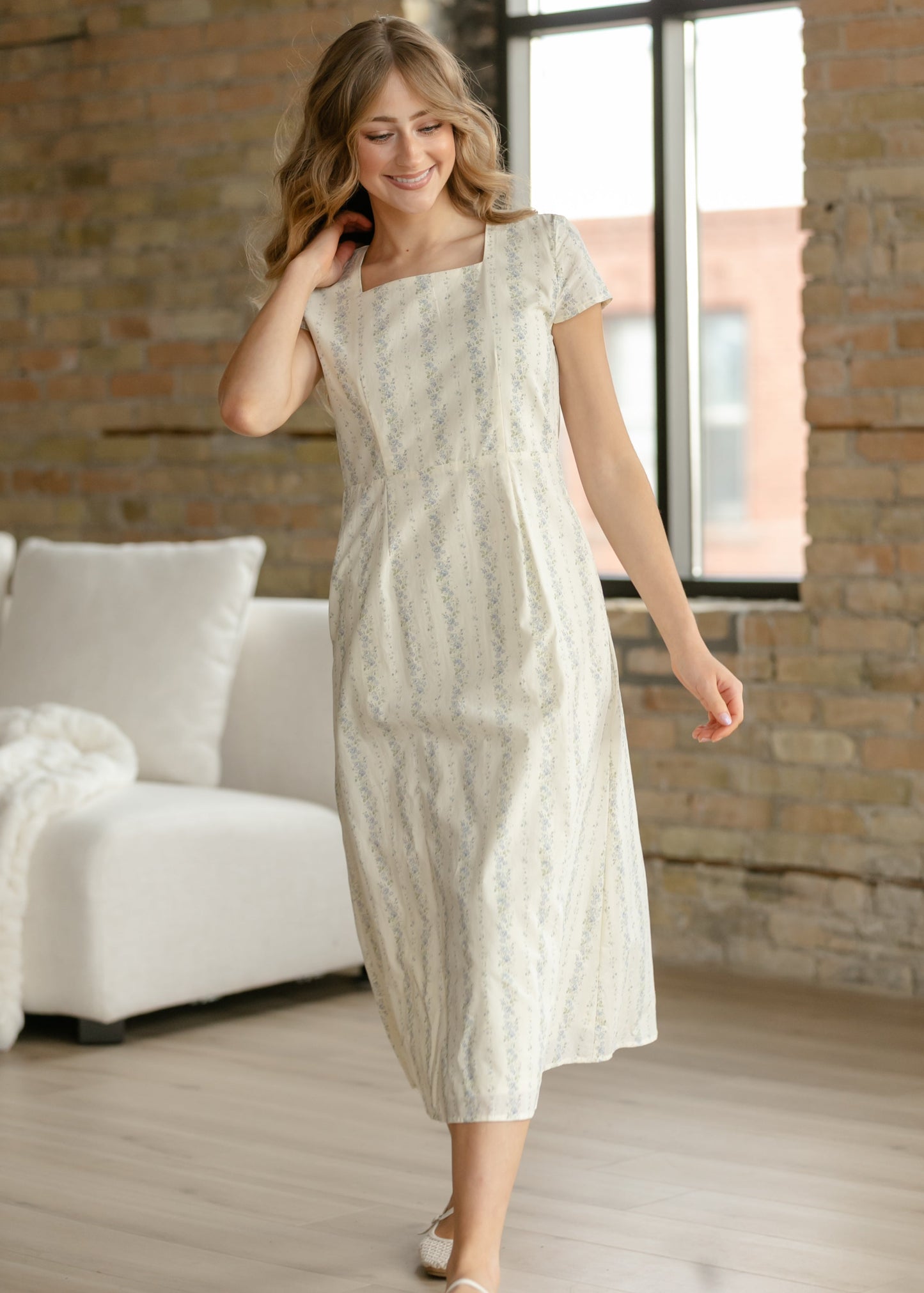 Reece Short Sleeve Straight Fit Midi Dress