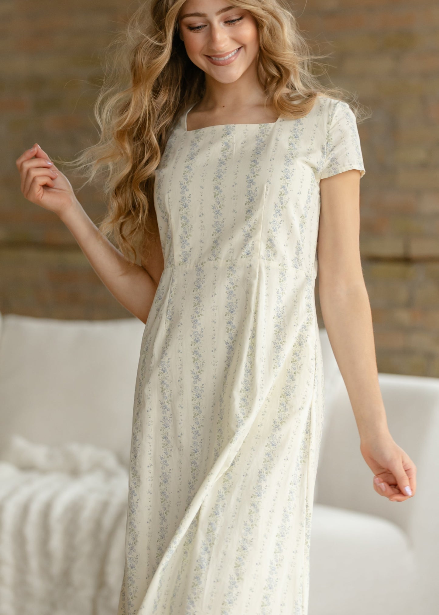 Reece Short Sleeve Straight Fit Midi Dress
