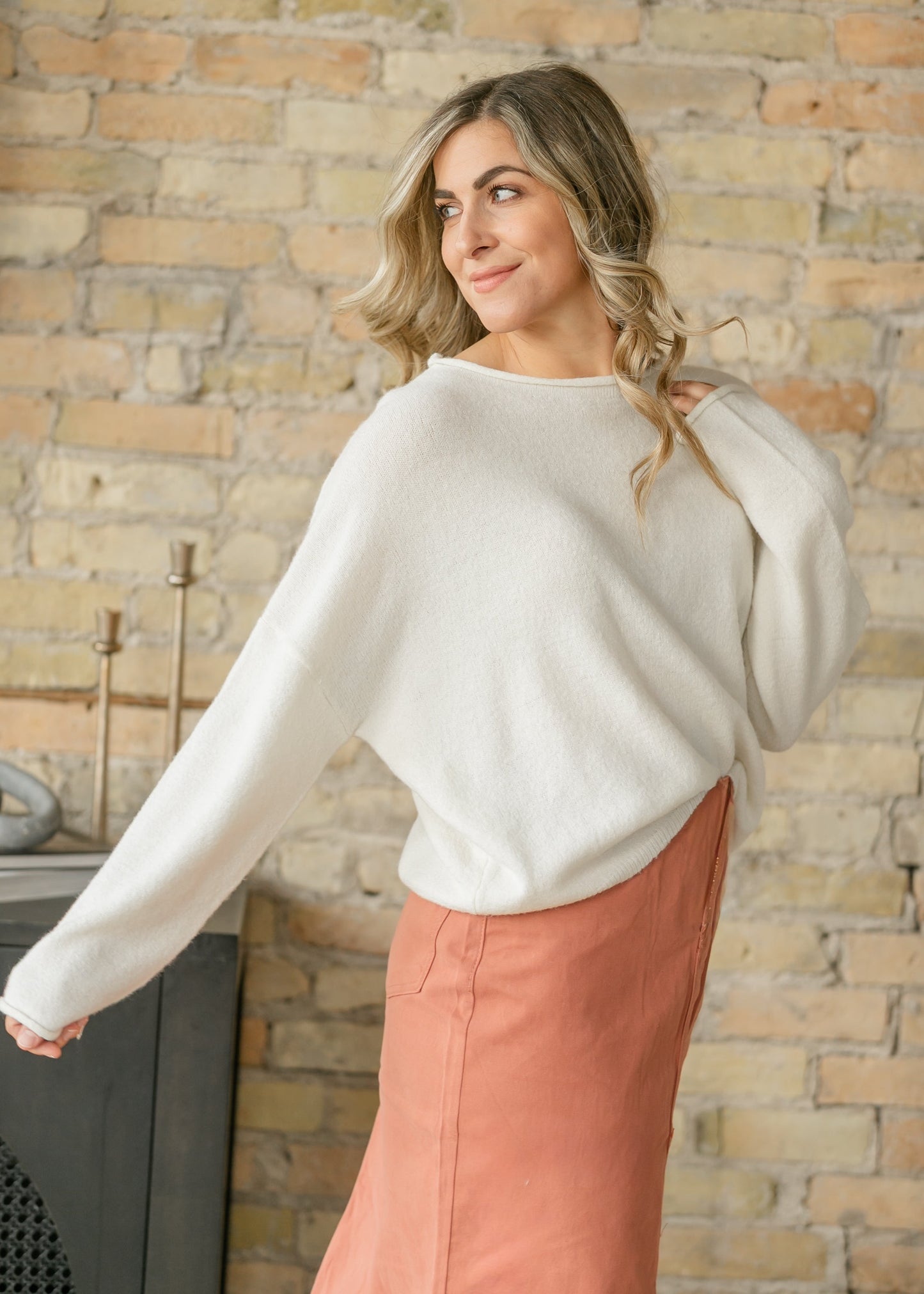 Rolled Round Neck Knit Top