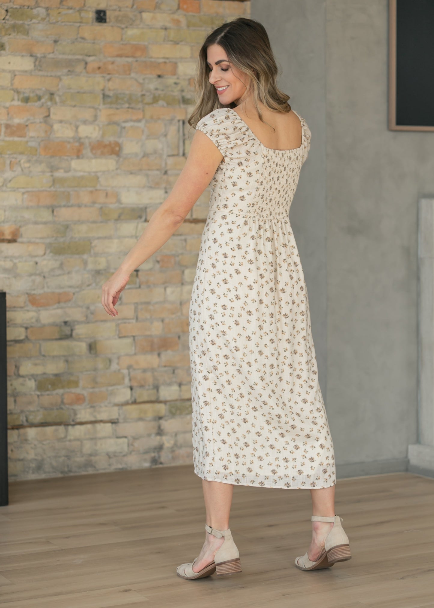 Scoop Neck Cap Sleeve Maxi Dress