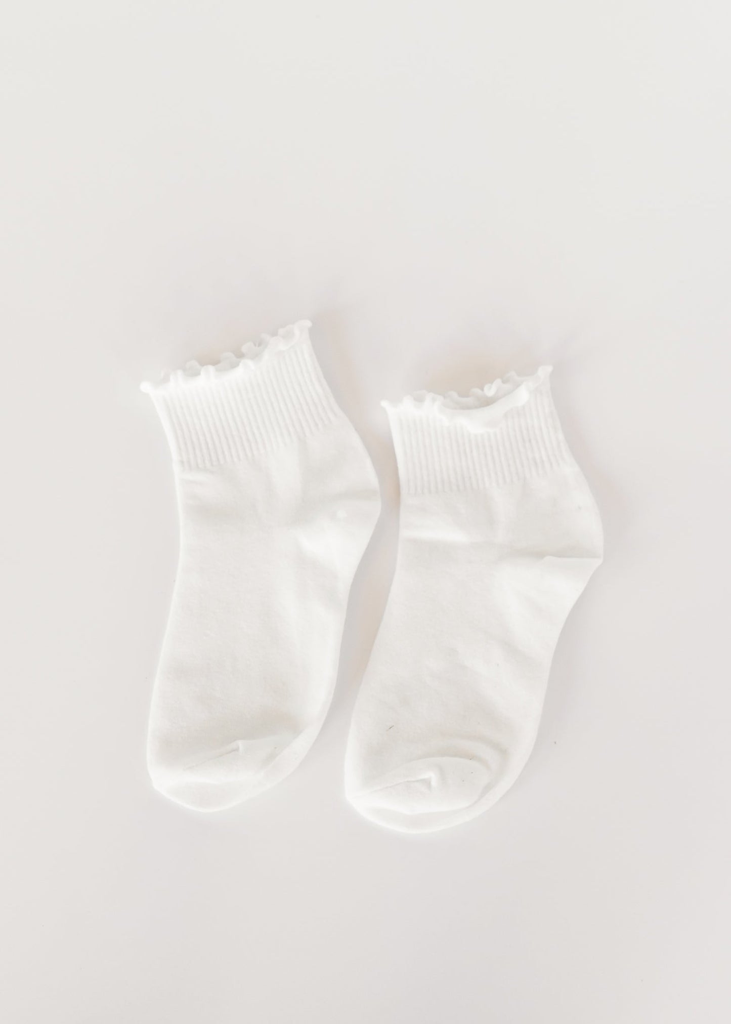 Solid Color Ruffle Ankle Socks