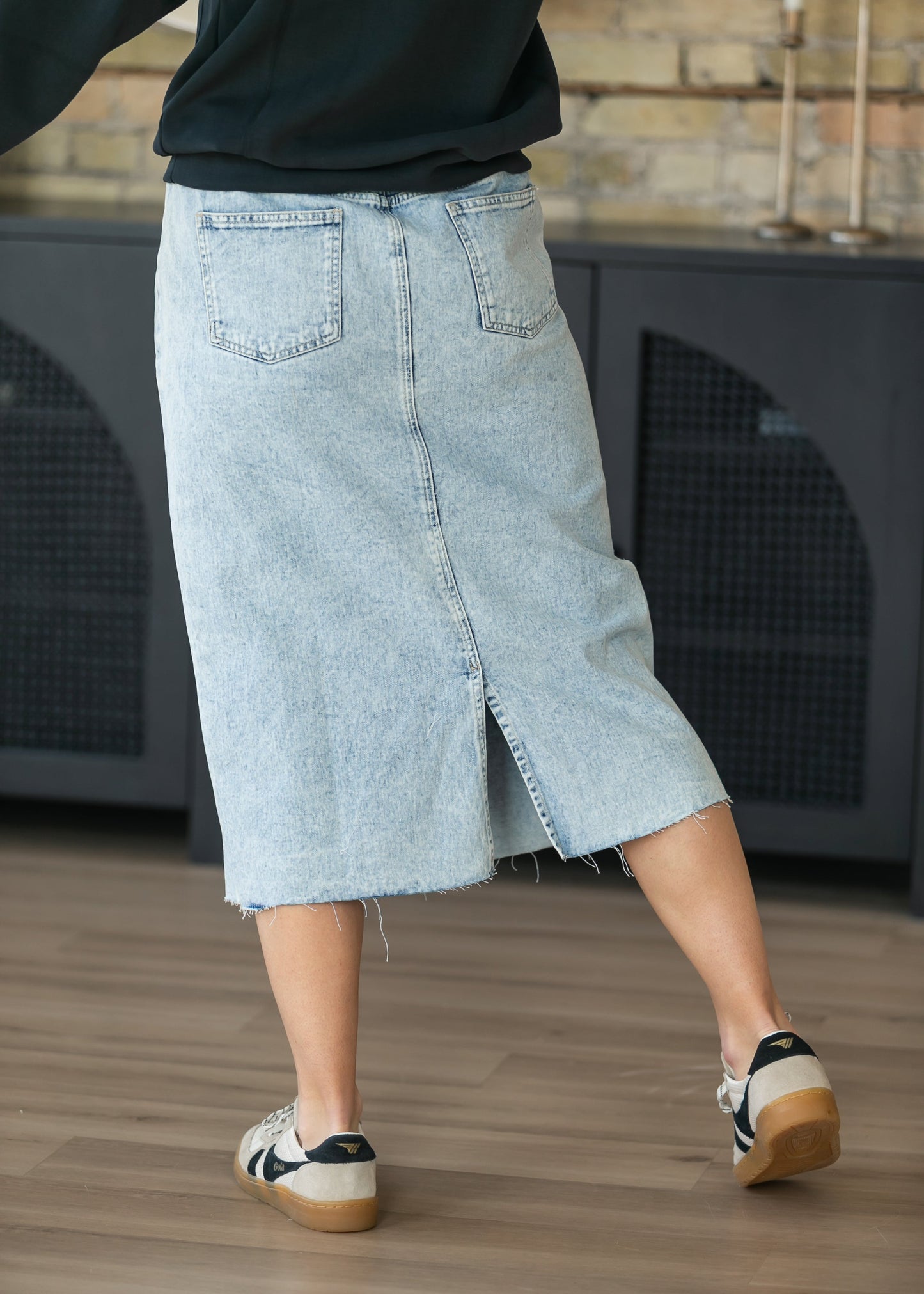 Square Pocket Denim Midi Skirt