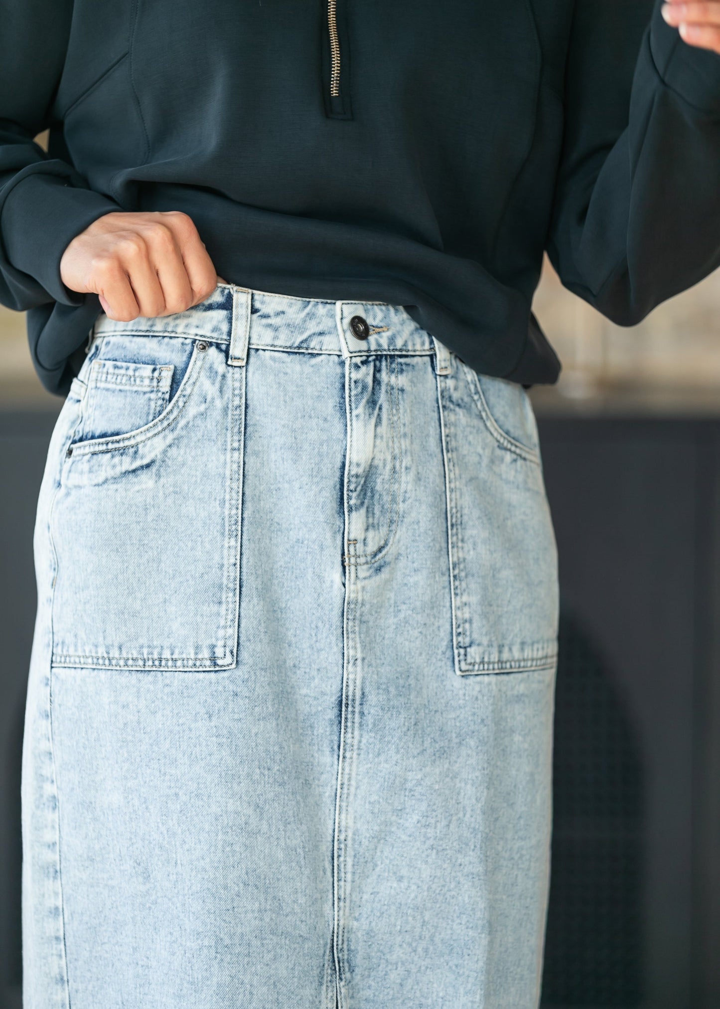 Square Pocket Denim Midi Skirt