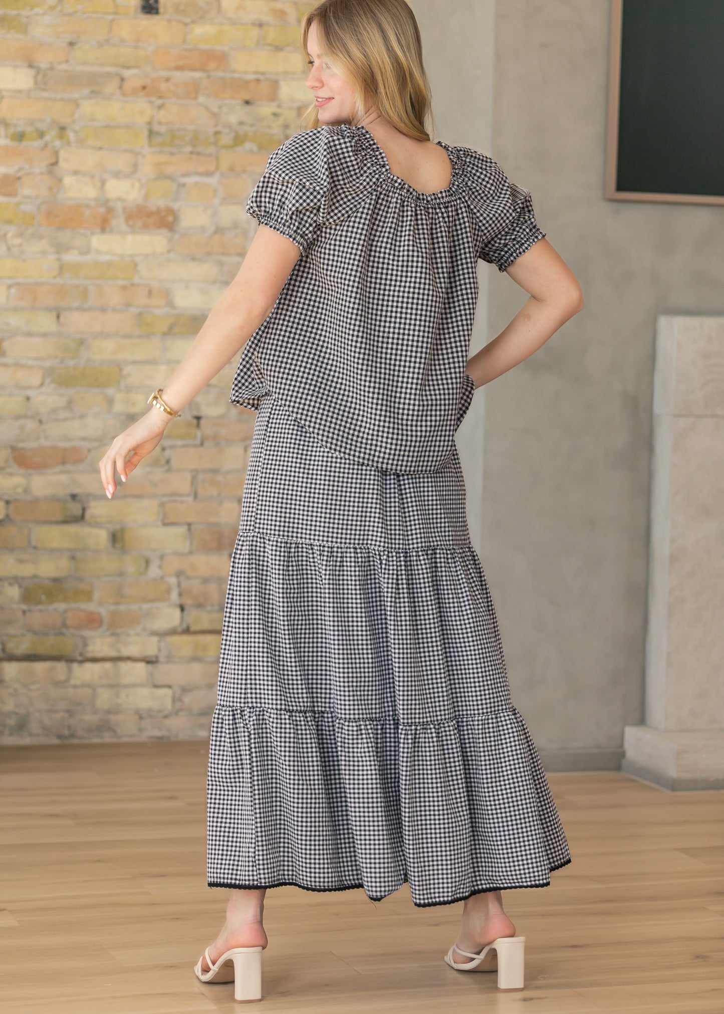 Square Ruffle Collar Gingham Top