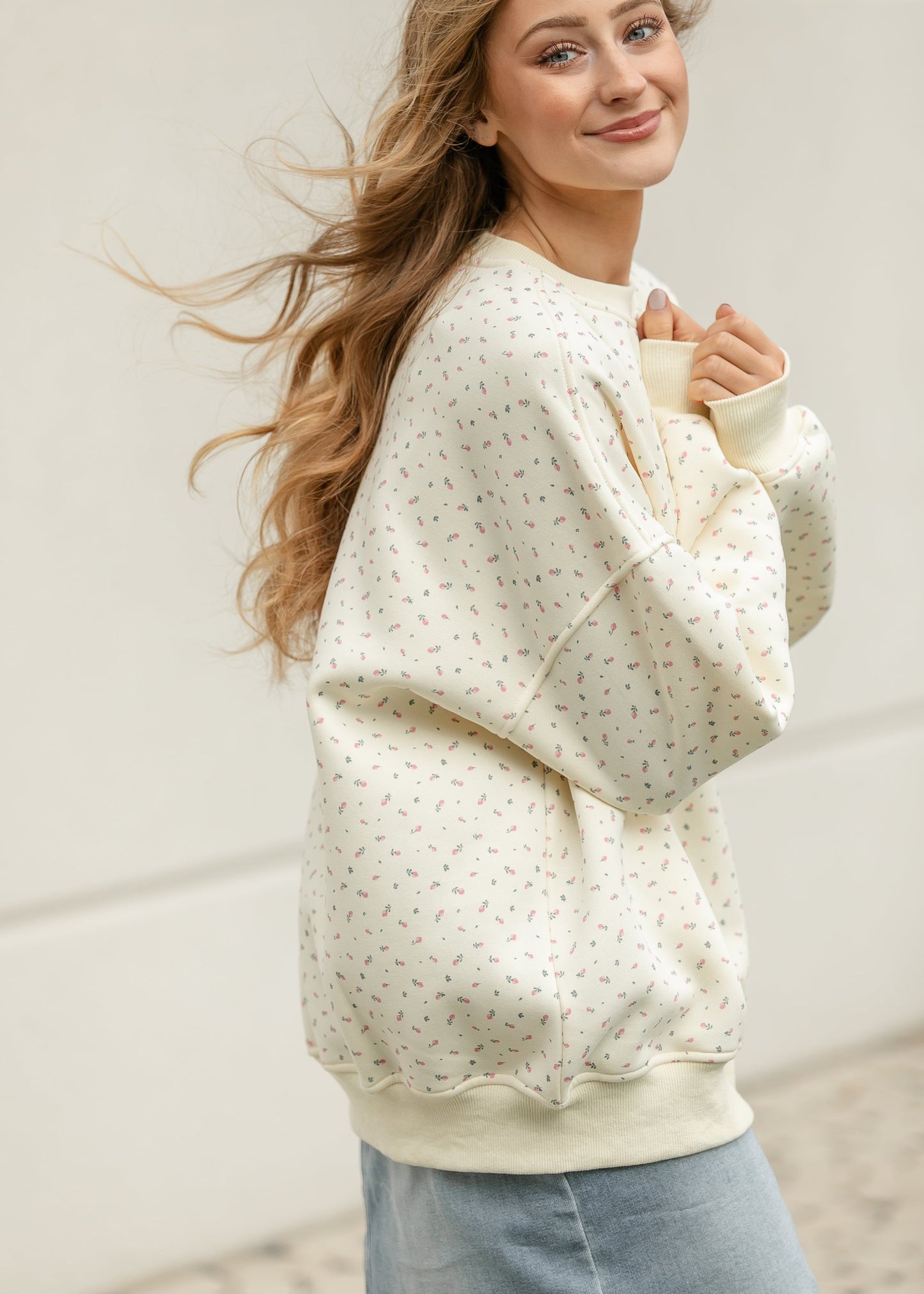 Sunkissed Cream Floral Pullover Sweatshirt