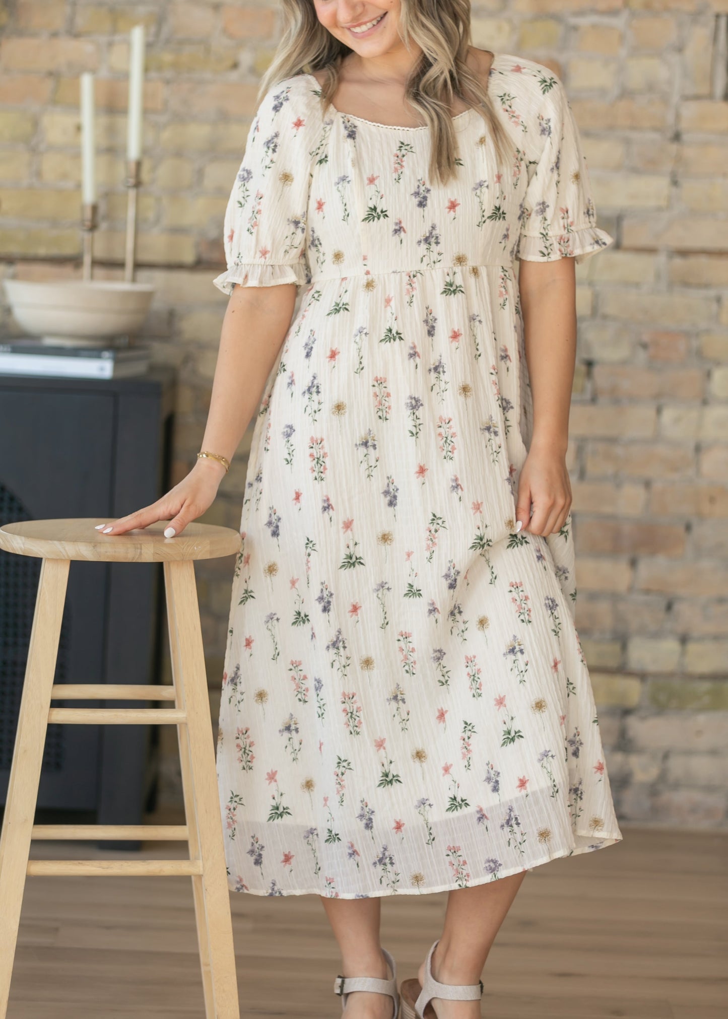 Textured Floral Print Midi Dress
