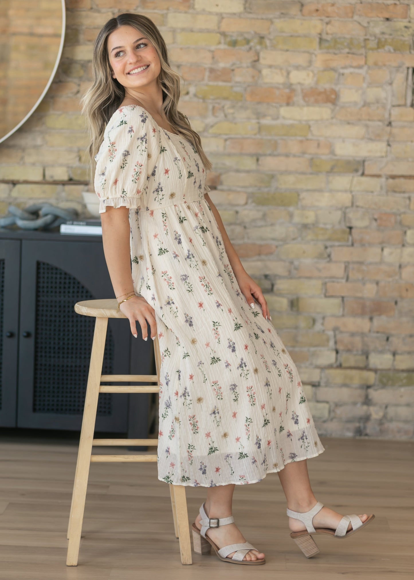 Textured Floral Print Midi Dress