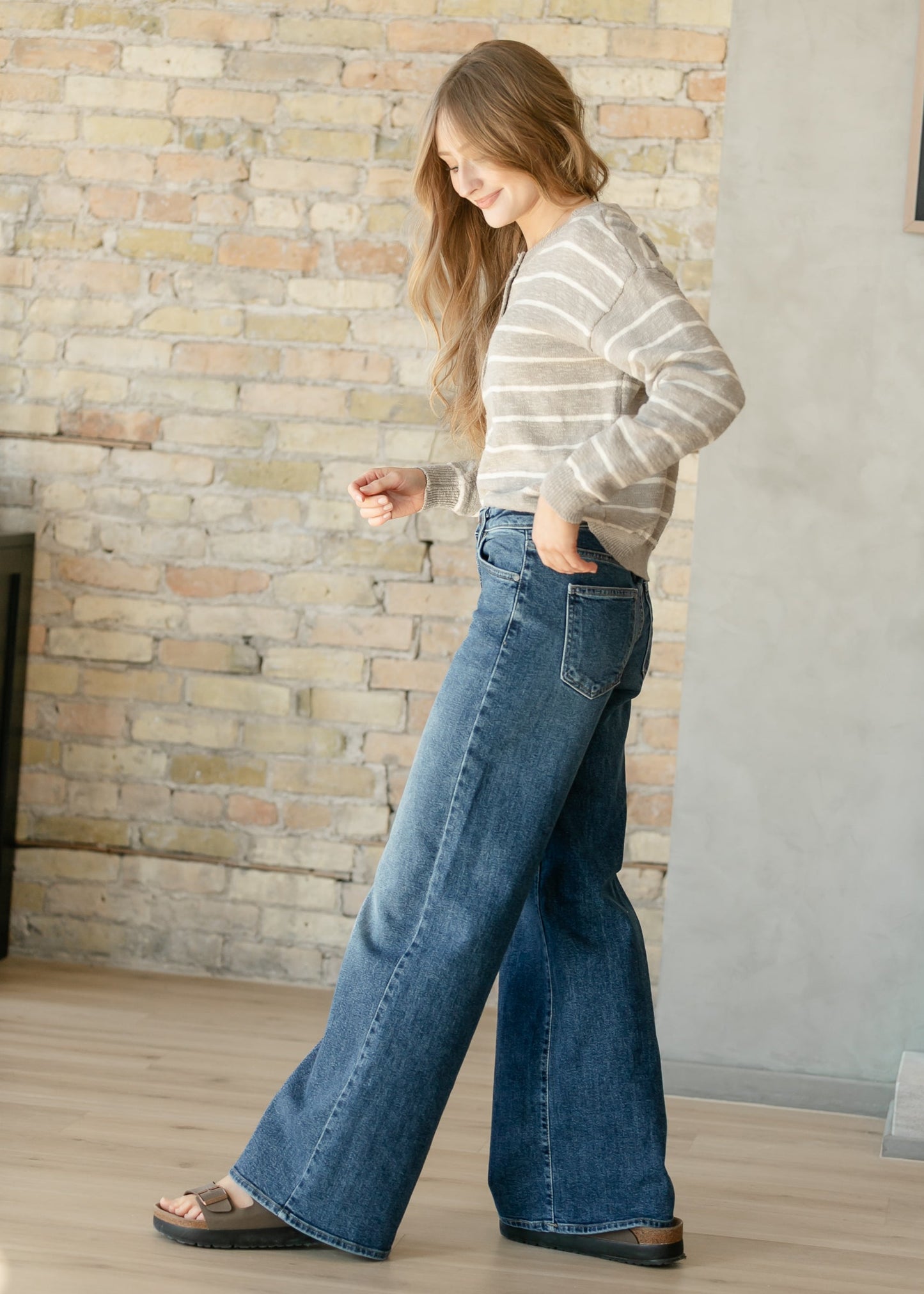 Ultra Wide Leg Jeans