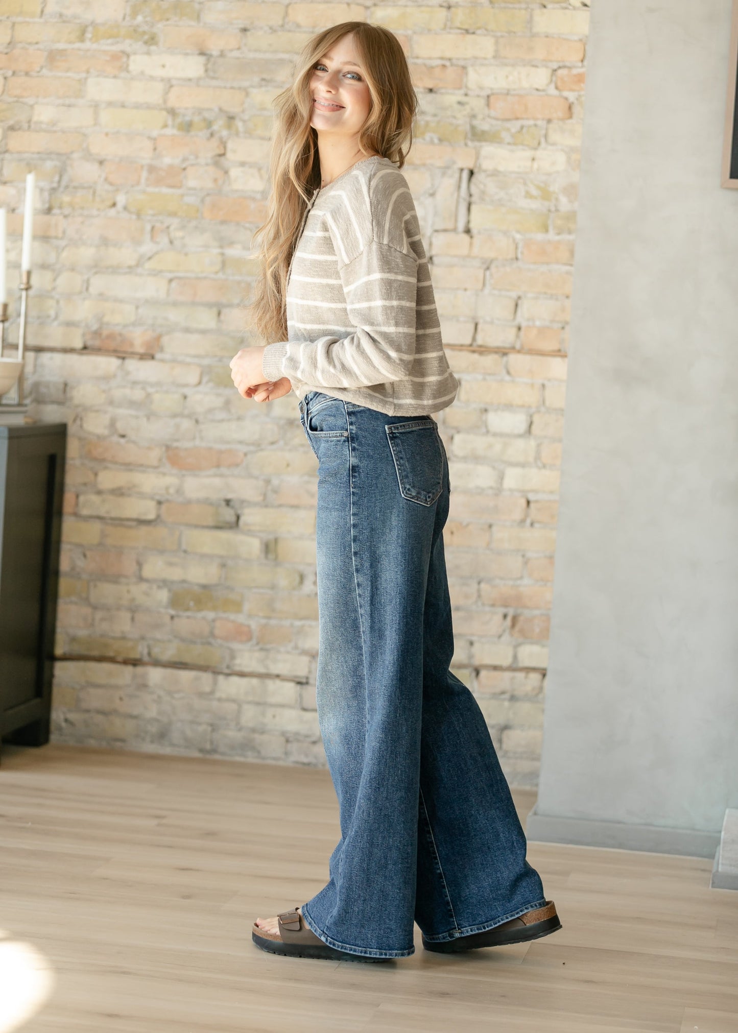 Ultra Wide Leg Jeans