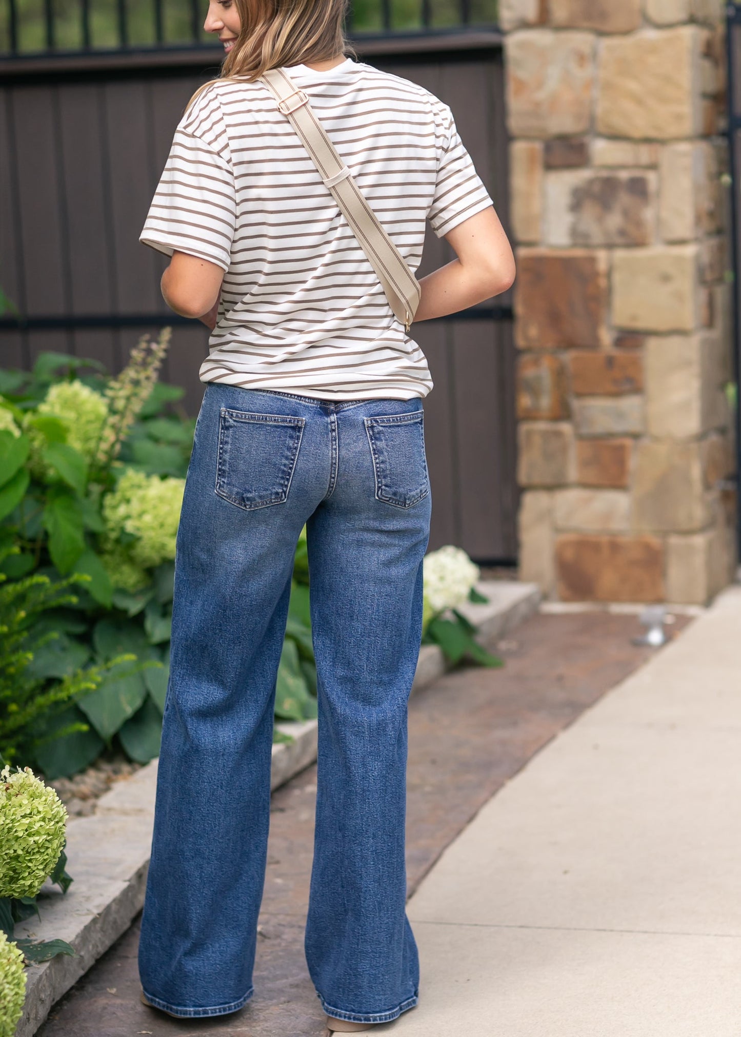 Ultra Wide Leg Jeans
